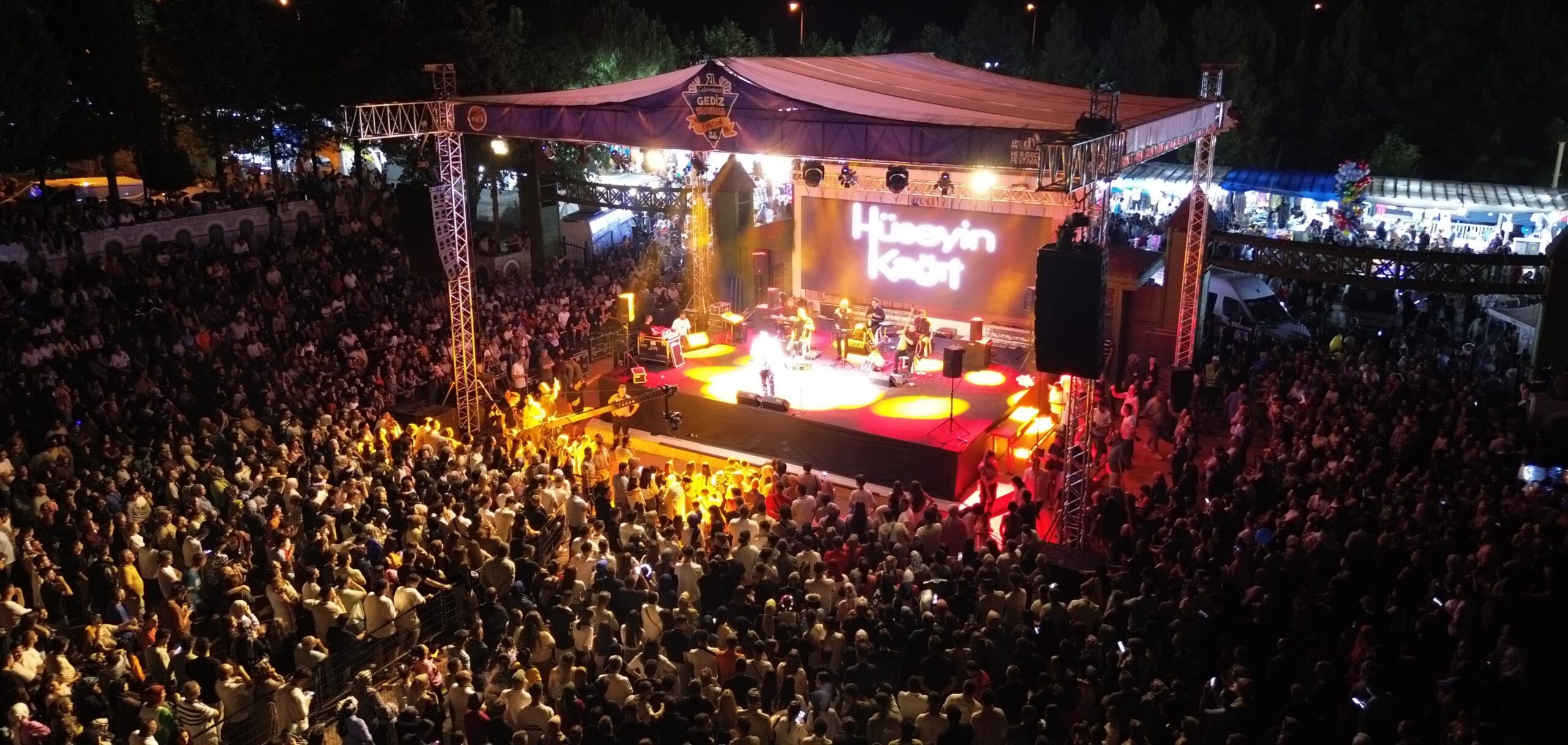 Gediz Tarhana Festivalinde usta sanatçı Hüseyin Kağıt  Gedizlileri coşturdu
