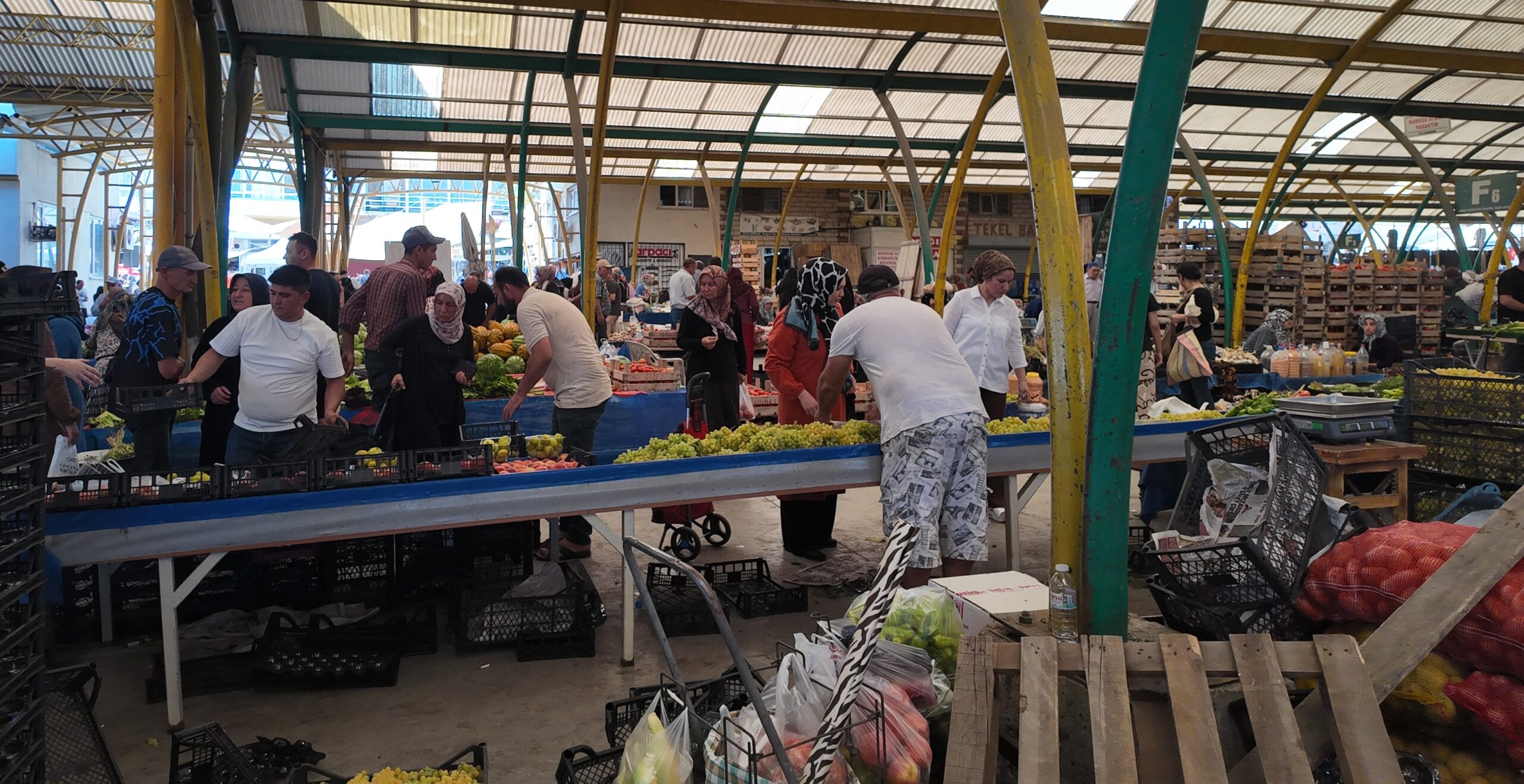 Gediz Pazarcı Esnafı POS Cihazı Uygulamasını Merakla Bekliyor