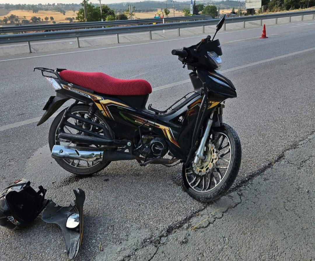 Gediz-Kütahya Karayolu’nda Motosiklet Kazası: Bir Yaralı