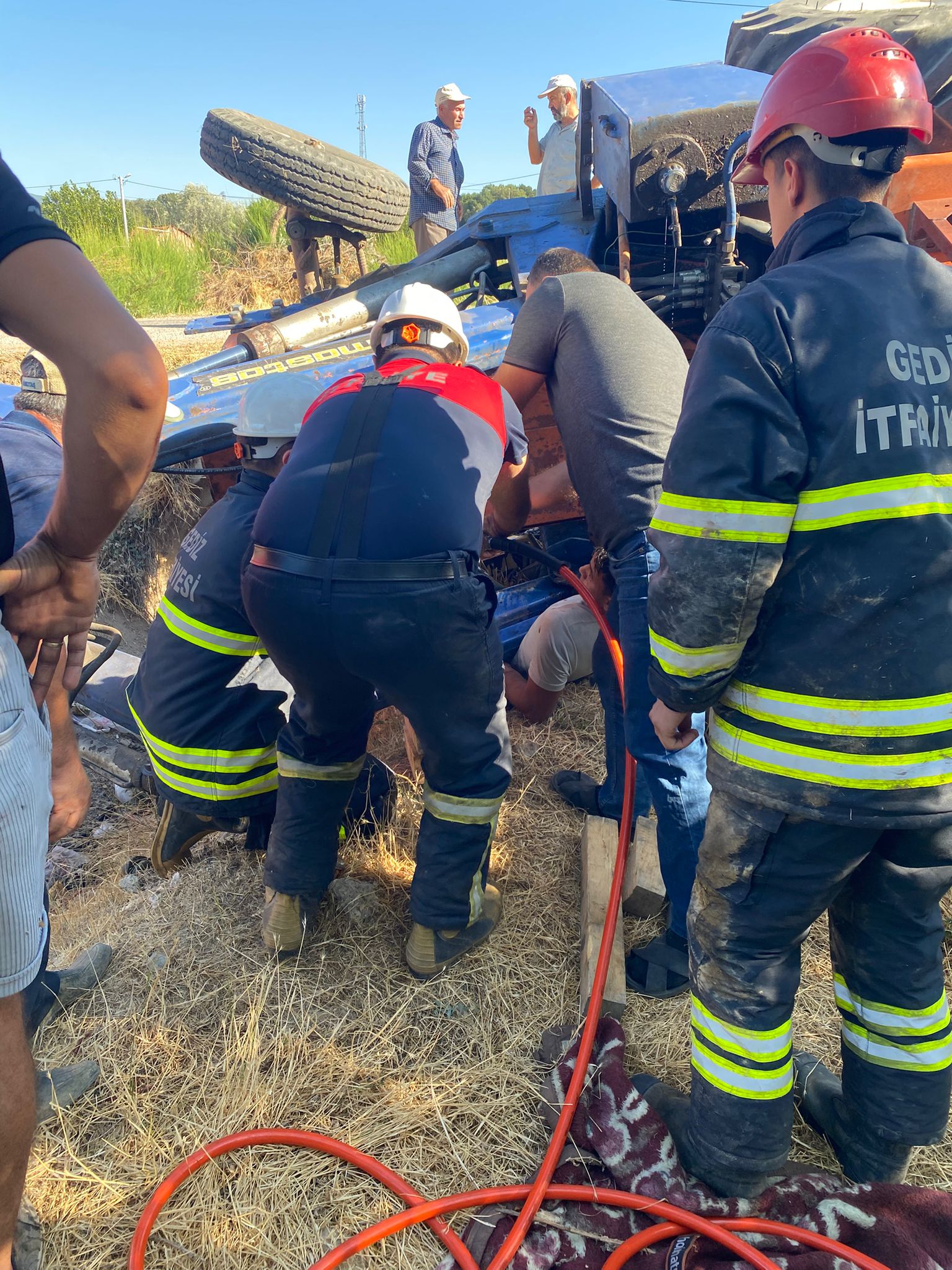 KÜTAHYA’DA TRAKTÖR KAZASI: BİR KİŞİ YARALANDI