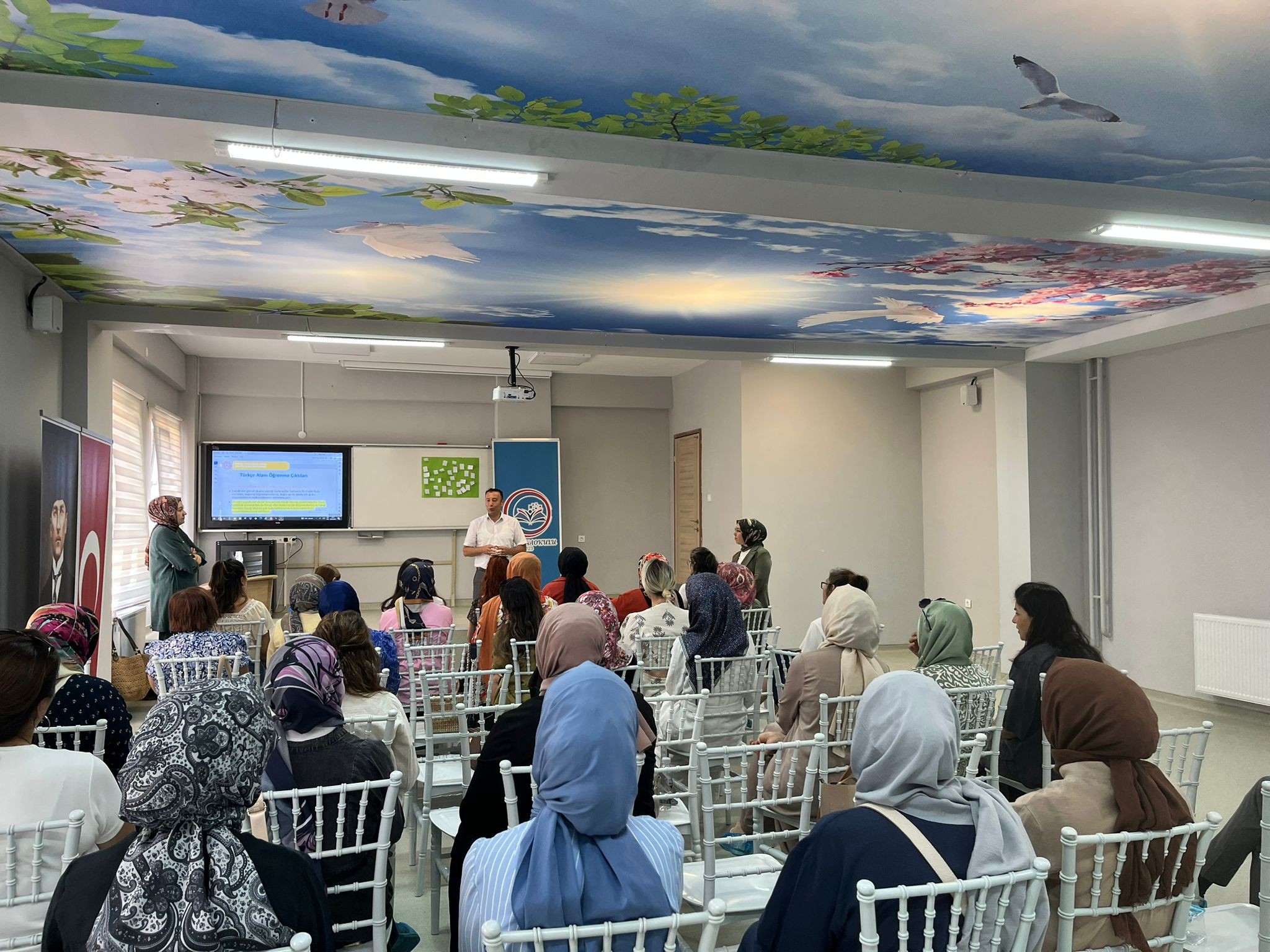 Gediz’de “Türkiye Yüzyılı Maarif Modeli” Seminerleri Başladı