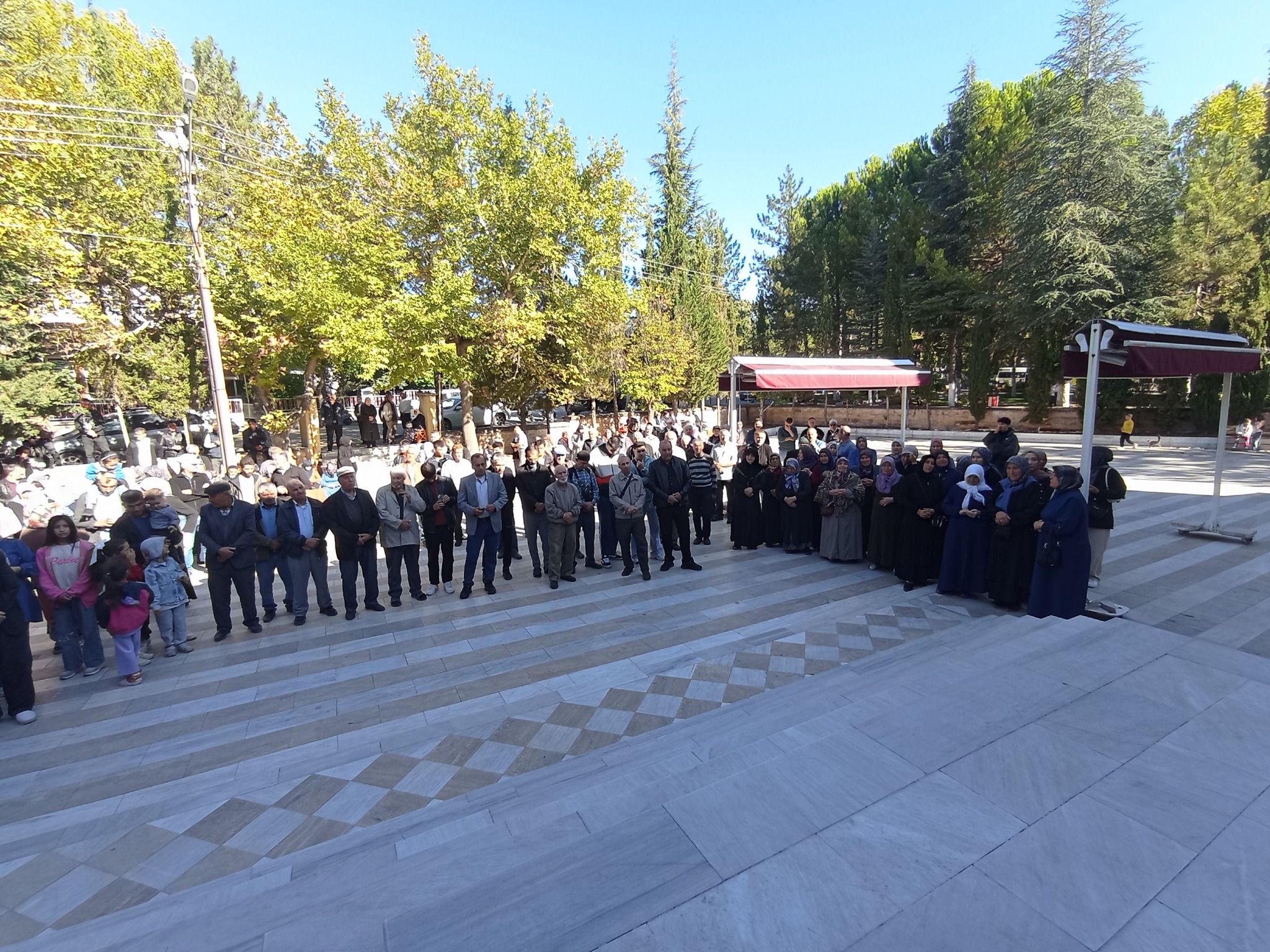Gediz’den Kutsal Topraklara Yolculuk: 31 Umreci Dualarla Uğurlandı