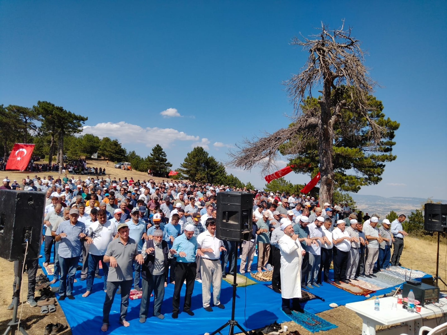 Gediz’in Gölcük Mahallesi’nde Yağmur Duası: Vatandaşlar Berekete Dualarla Çağrı Yaptı