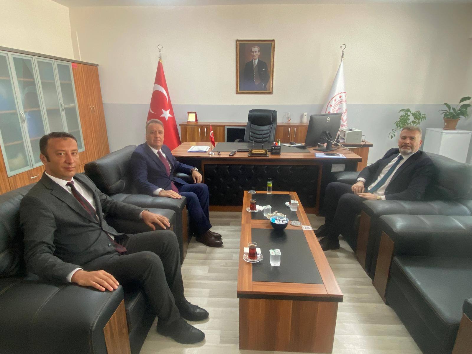 Milli Eğitim Bakanlığı Talim ve Terbiye Kurulu Başkanı Prof. Dr. Cihad Demirli Gediz’i Ziyaret Etti