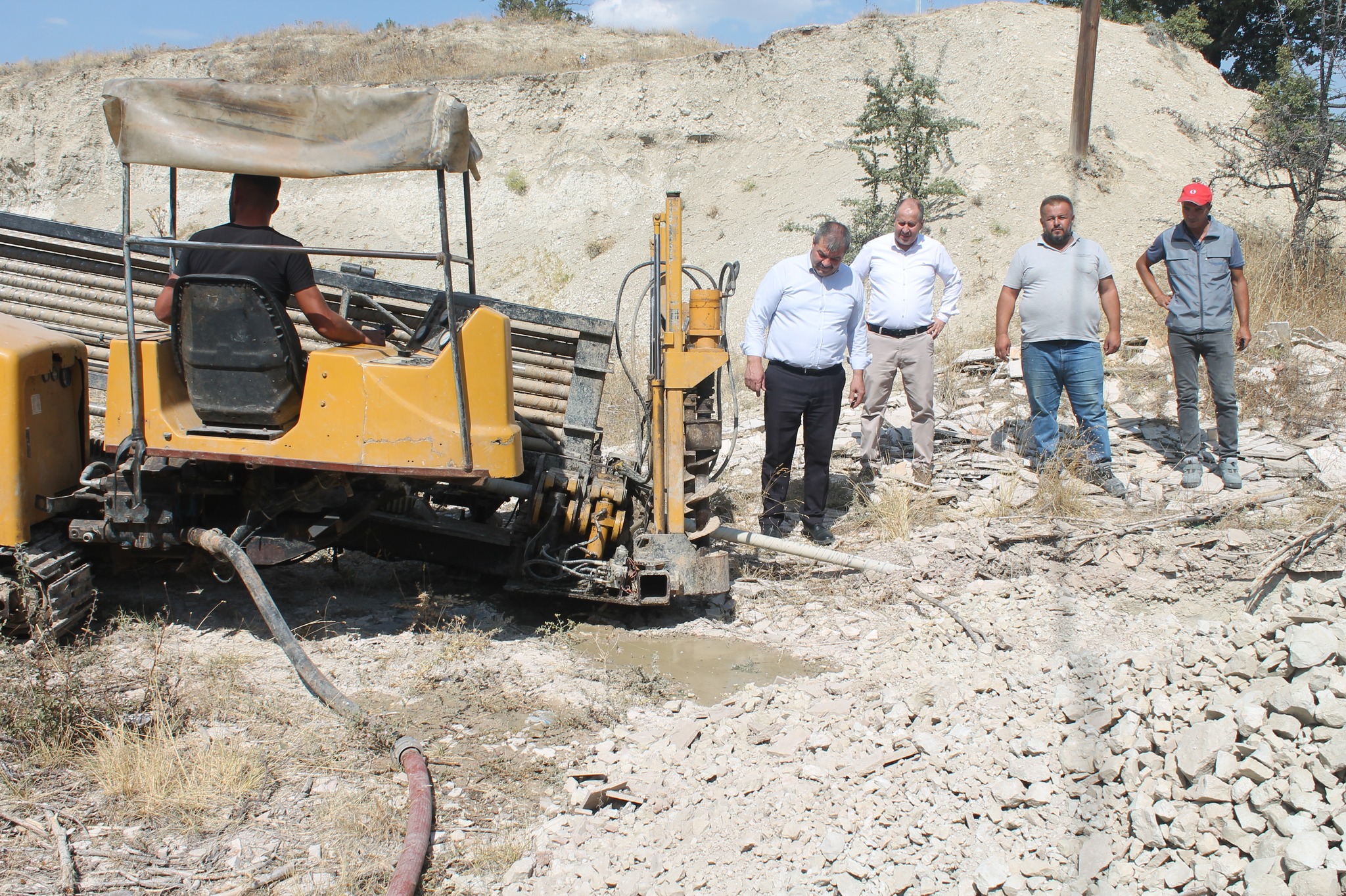 Eskigediz’de Doğalgaz Çalışmaları Hızla İlerliyor: Ana Hat Bağlantısı İçin Yatay Sondaj Tamamlandı
