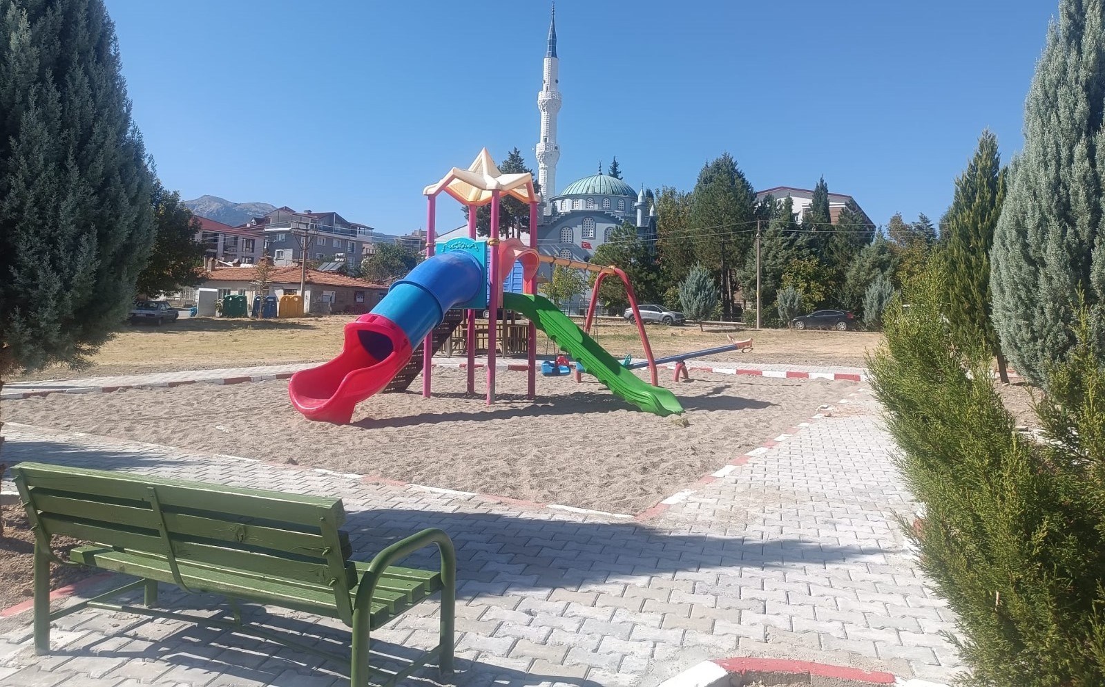 Gediz’de Sağlık Parkı Yenileniyor: Mahalle Halkı İçin Modern Bir Alan