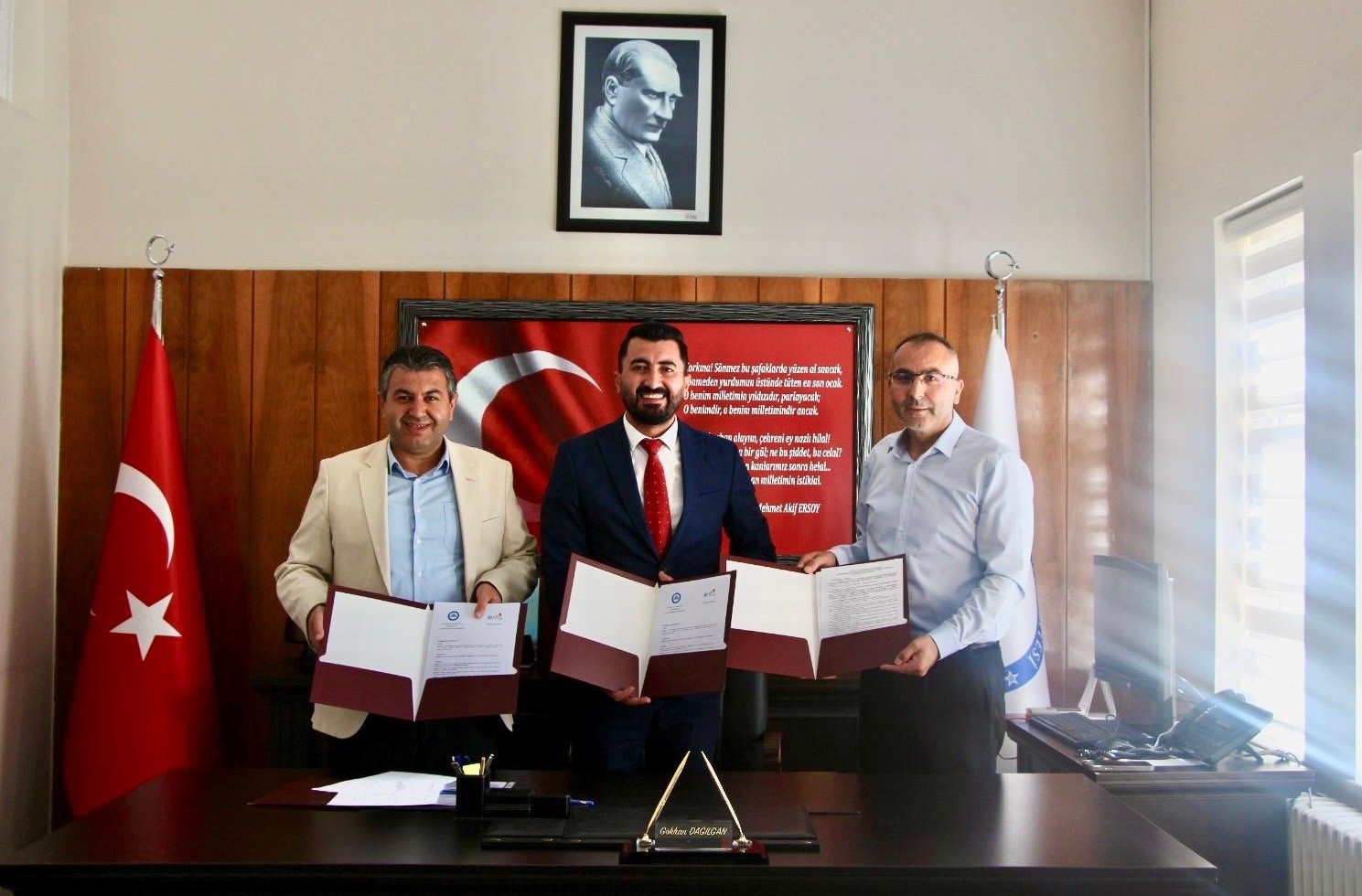 Gediz’de Eğitime Güç Birliği: Meslek Yüksekokulu İçin Dernek Kuruldu