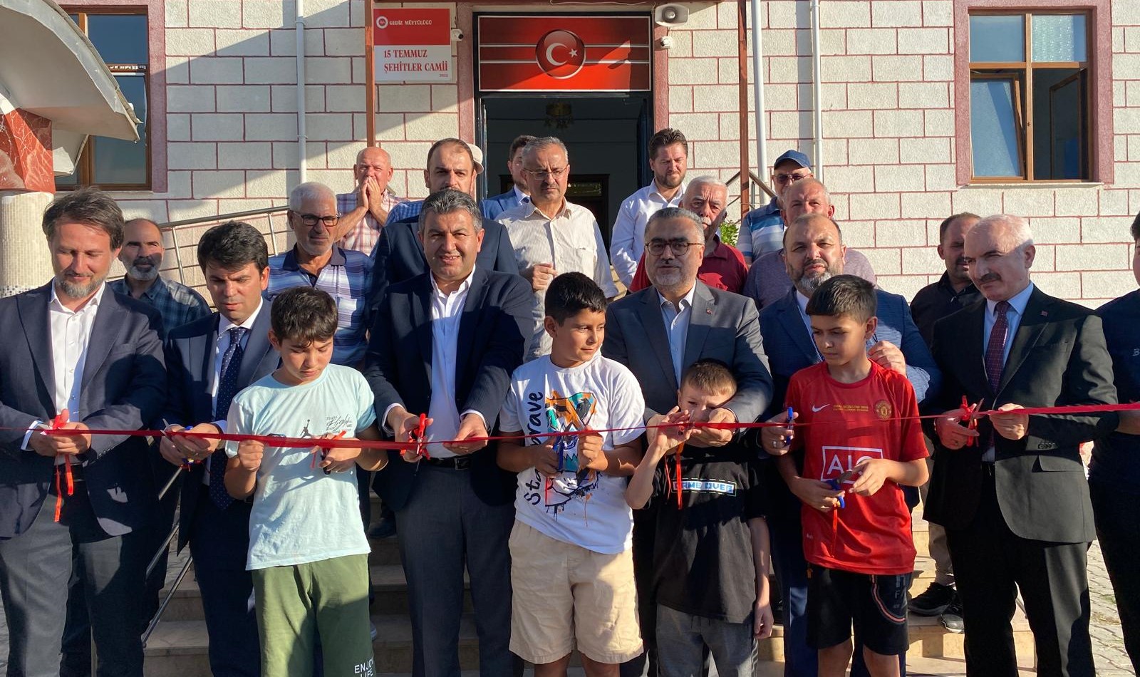 Gediz’de İki Caminin Açılışı Gerçekleştirildi