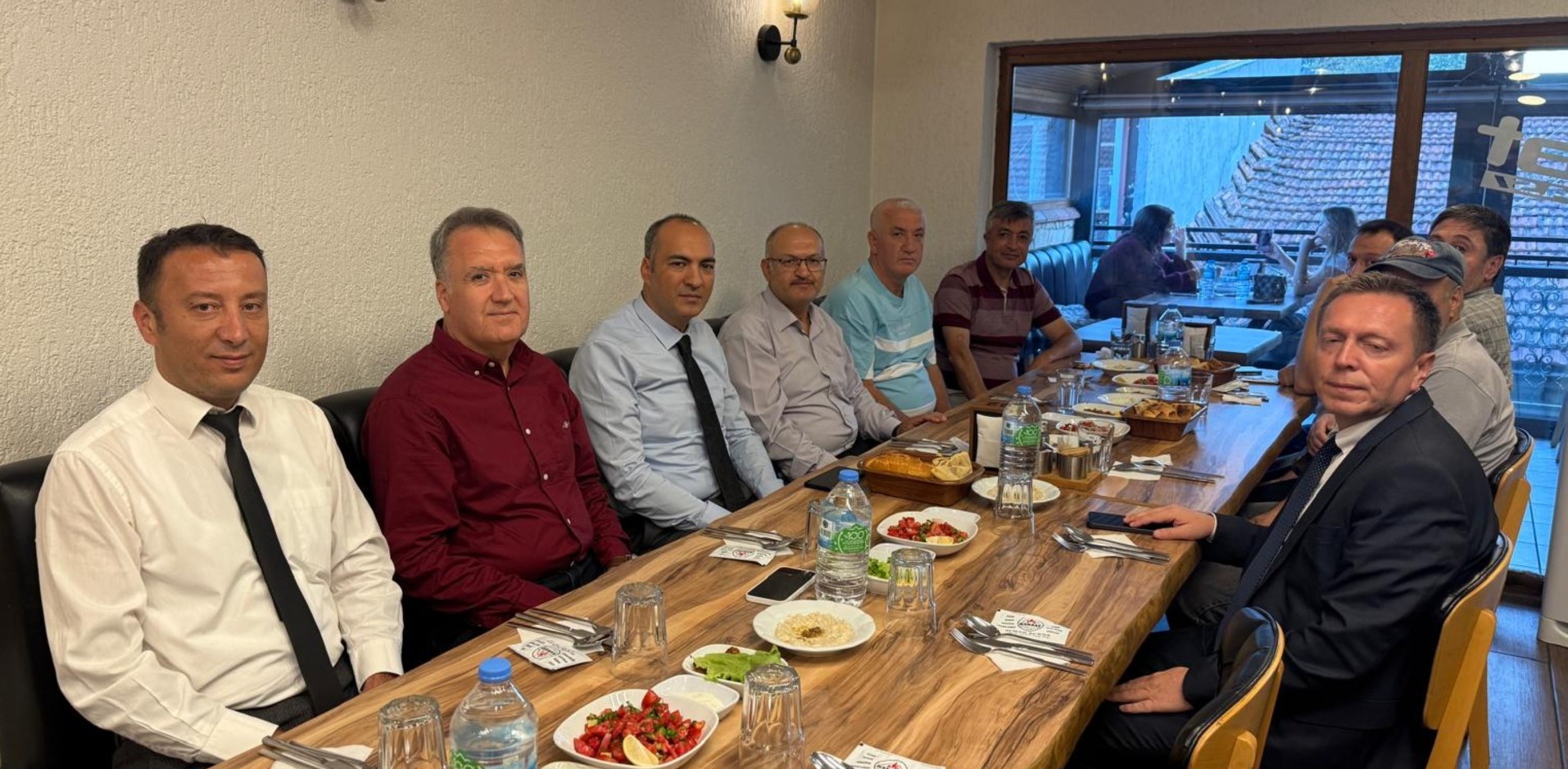 Gediz Millî Eğitim Müdürlüğü’nde Veda: Murat İçel Ödemiş’e Uğurlandı