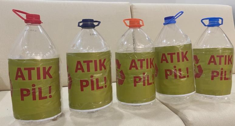 Gediz Yunus Emre MTAL’den Çevre Bilinci Hareketi: “Yeşil Vatan İçin Atık Pil Toplama Çalışması”