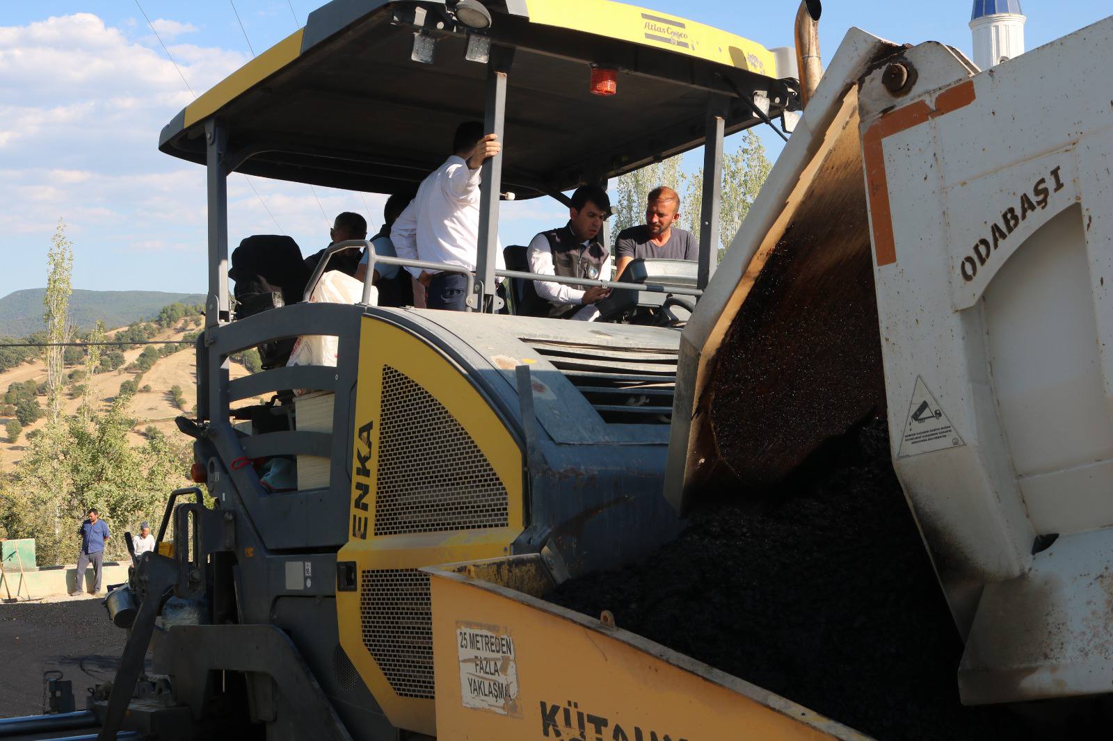 Gediz’in Arıca Köyü’nde Yıllardır Beklenen Yol Tamamlandı: Kaymakam Uzun Çalışmaları İnceledi