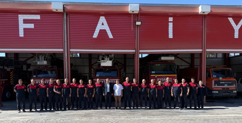 Başkan Akel İtfaiye Müdürlüğü’nü Ziyaret Etti: “Kahraman İtfaiyecilerimizin Haftası Kutlu Olsun”