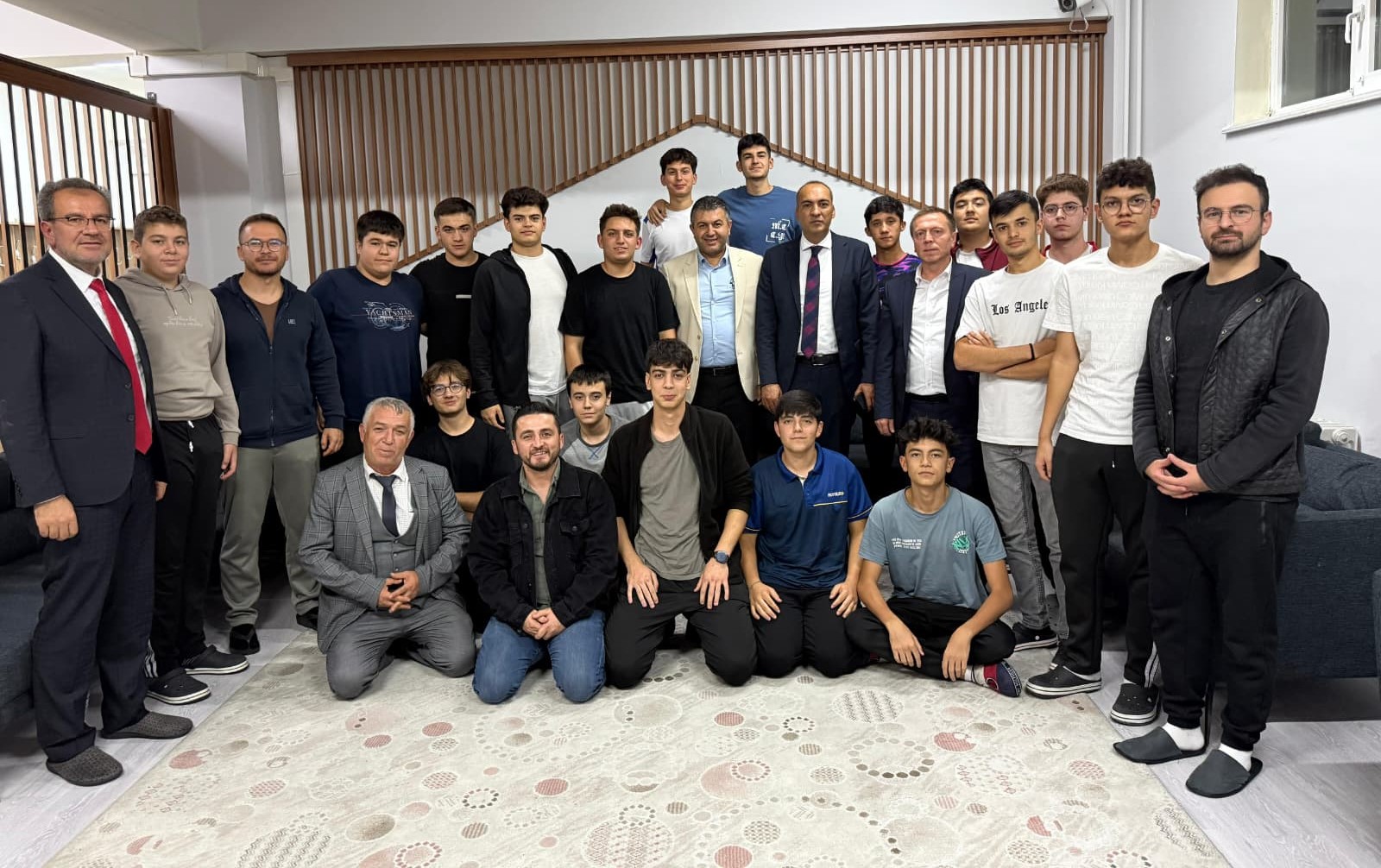 Başkan Akel ve Eğitim Yöneticileri, Fen Lisesi Pansiyonunda Öğrencilerle Buluştu