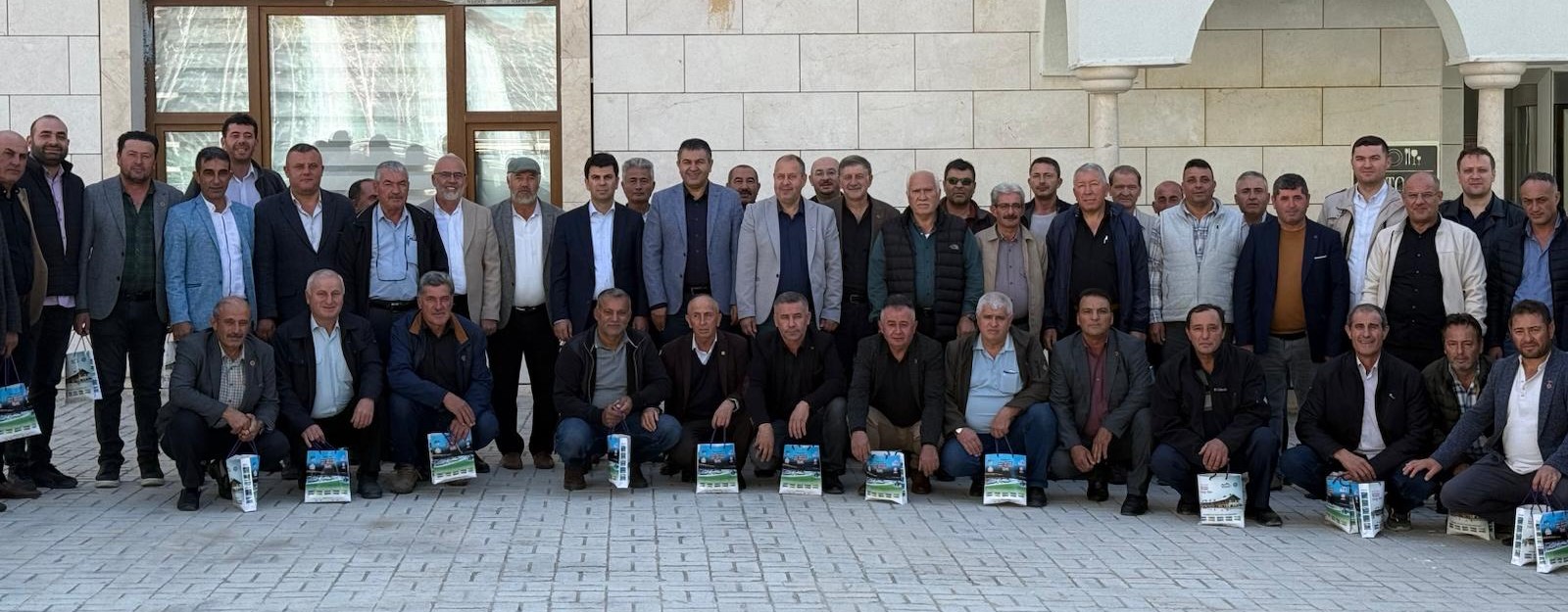 Gediz’de Muhtarlar Günü Coşkusu: Kaymakam Uzun ve Başkan Akel’den Muhtarlara Teşekkür