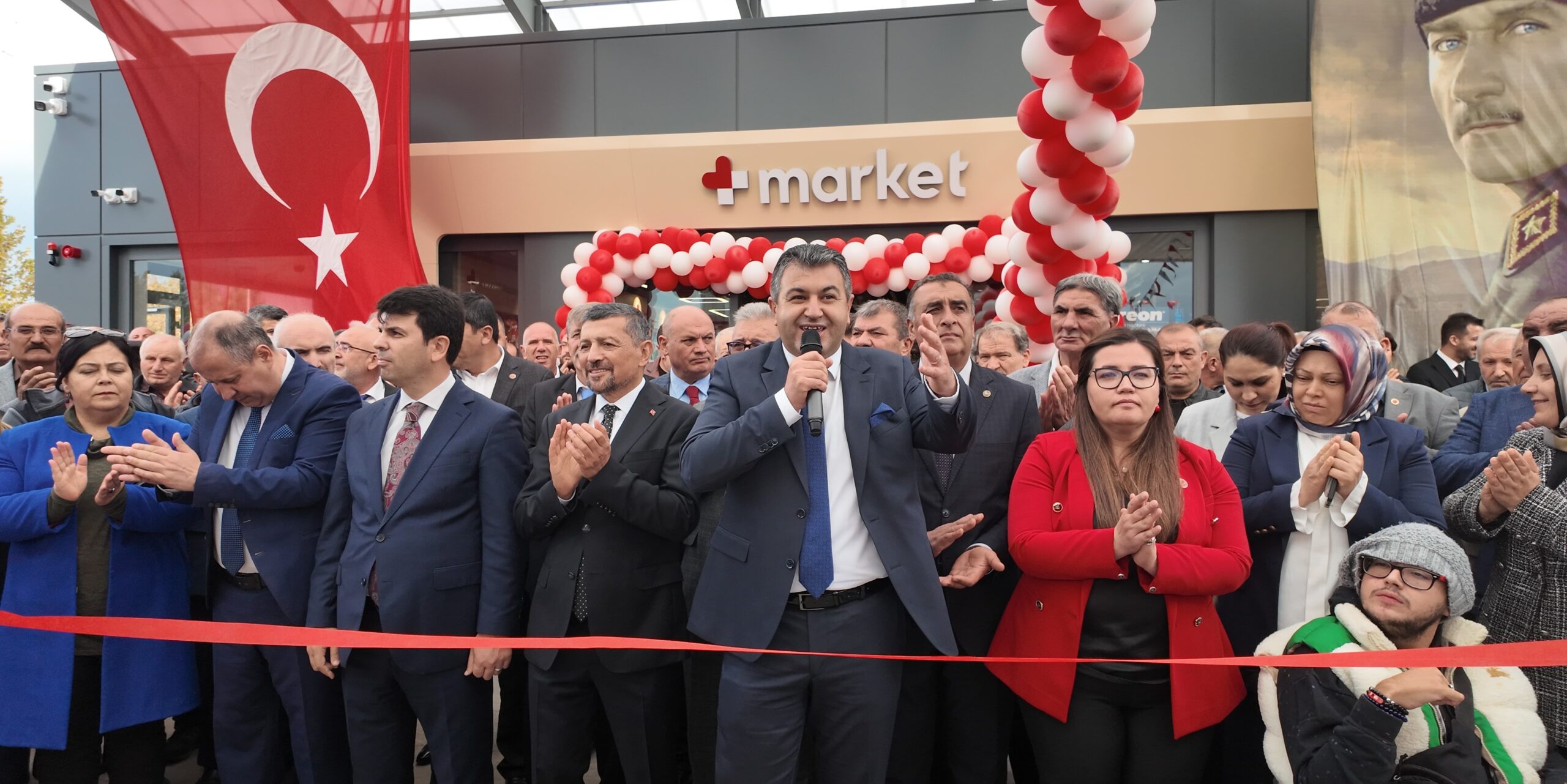 Gediz Belediyesi Akaryakıt İstasyonu Törenle Açıldı: Başkan Akel “Hizmetler İçin Kaynak Olacak”