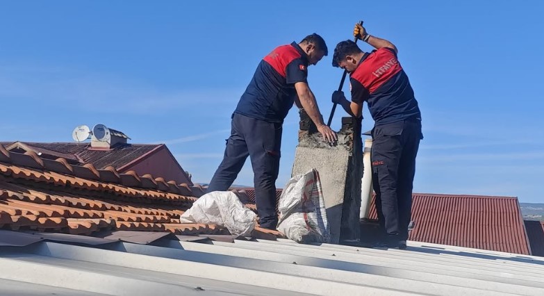 Gediz’de Baca Temizliği Uyarısı: Başkan Akel ve İtfaiyeden Hayati Çağrı