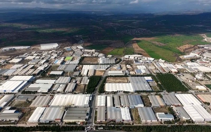 Uşak OSB’deki Kriz Gediz’i Vurdu: Tekstil Sektöründeki Toplu İşten Çıkarmalar İşsizliği Tetikliyor