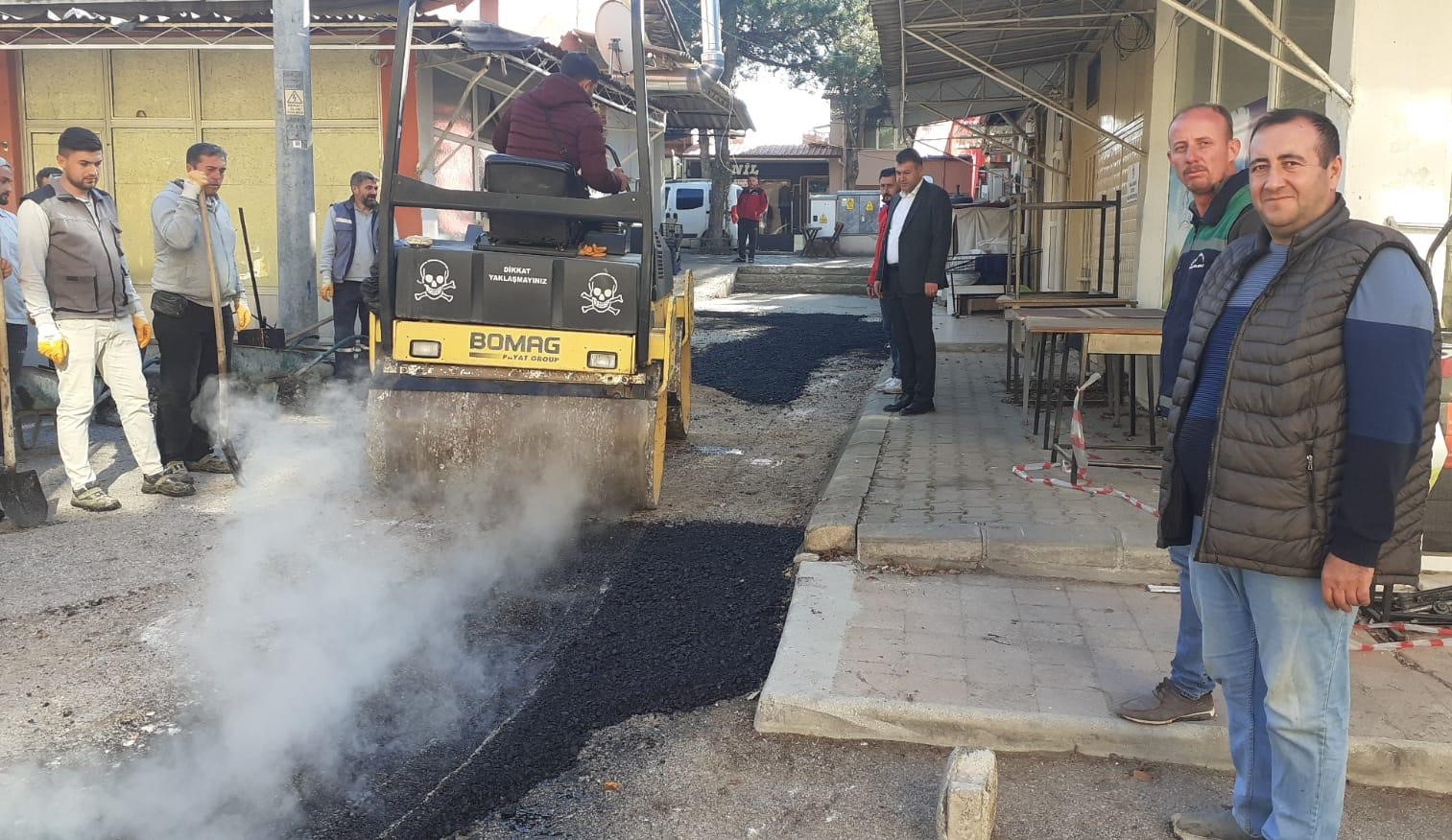Gediz Belediyesi’nden Yol Bakım Çalışmalarına Aralıksız Devam: Güvenli Ulaşım Hedefleniyor
