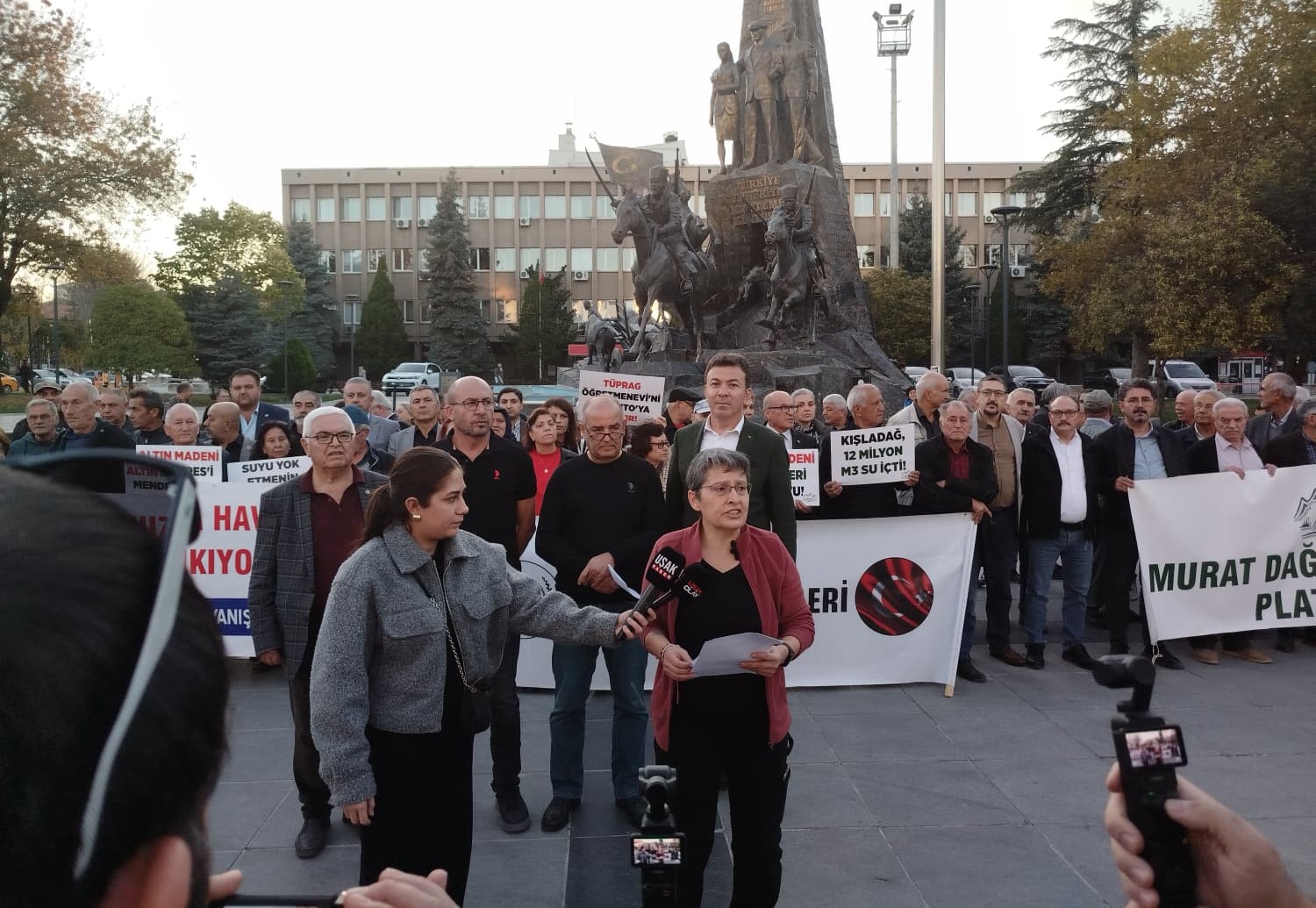 “Suyumuzdan Vazgeçmiyoruz!” Murat Dağı Yok Olmasın Platformu’ndan Uşak’taki Su Krizi ve Kışladağ Madeni Tepkisi