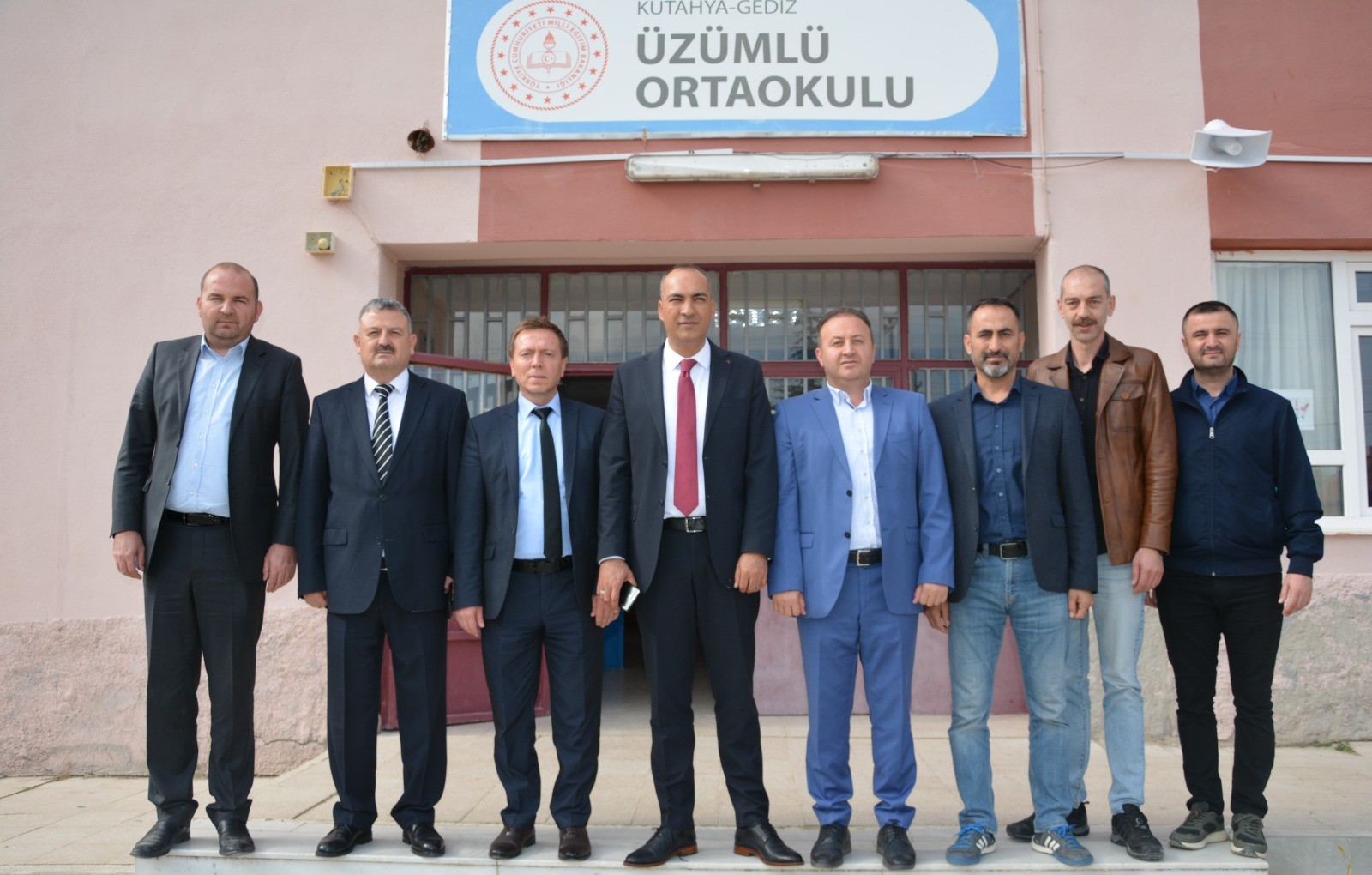 Gediz Halk Eğitimi Merkezi’nden İhtiyaç Sahibi Öğrencilere El Emeği Kış Desteği