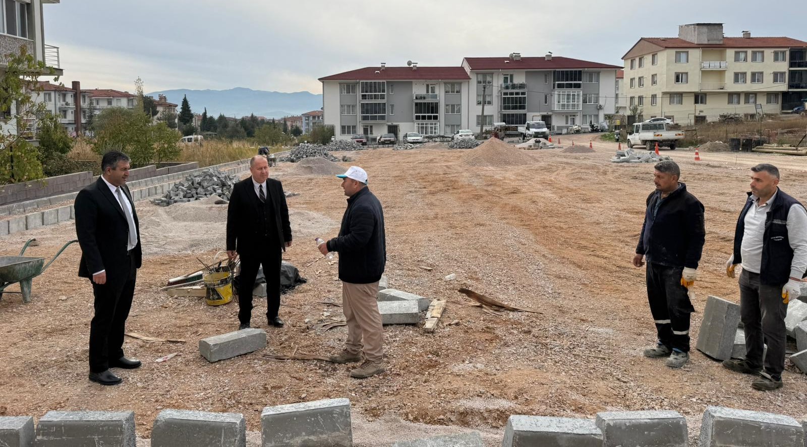 Gediz’e Yeni Yaşam Alanı: Hakime Koç’un Adı Parkta Yaşayacak