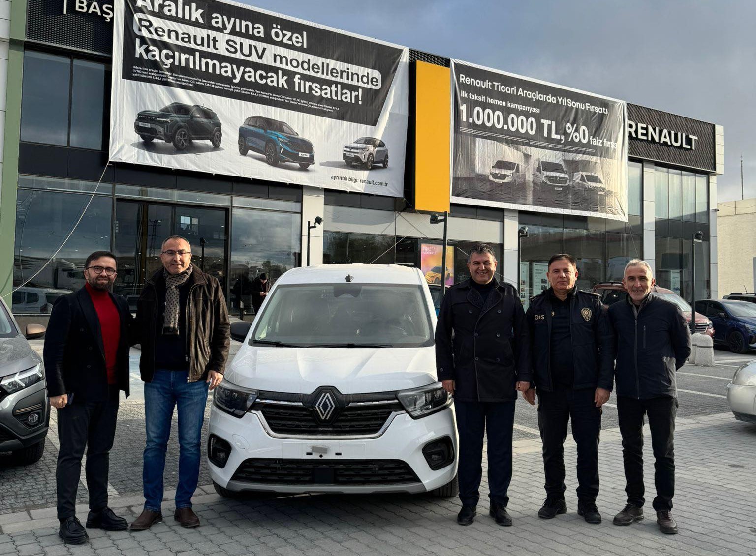 Gediz Emniyetine Halk Desteği: Dernek Tarafından Sıfır Araç Hibe Edildi