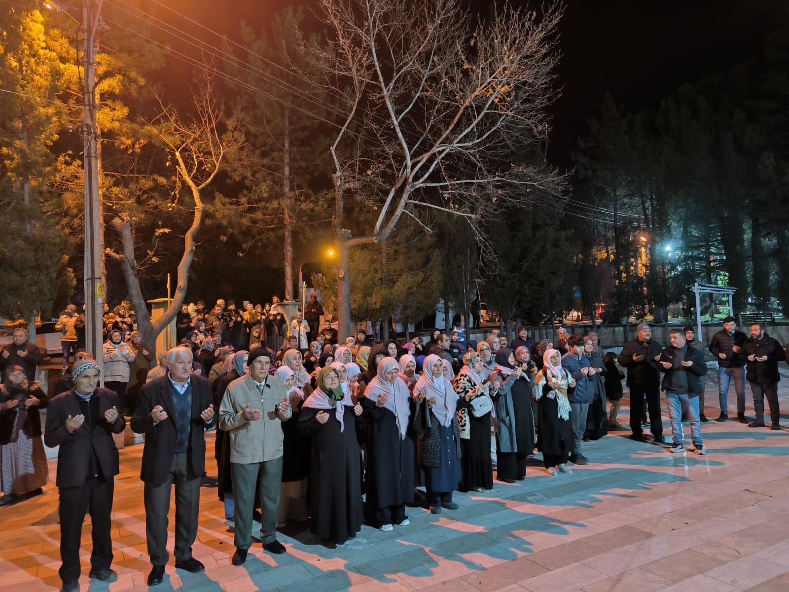 Gediz’den Mukaddes Topraklara Yolculuk: 59 Umreci Dualarla Uğurlandı