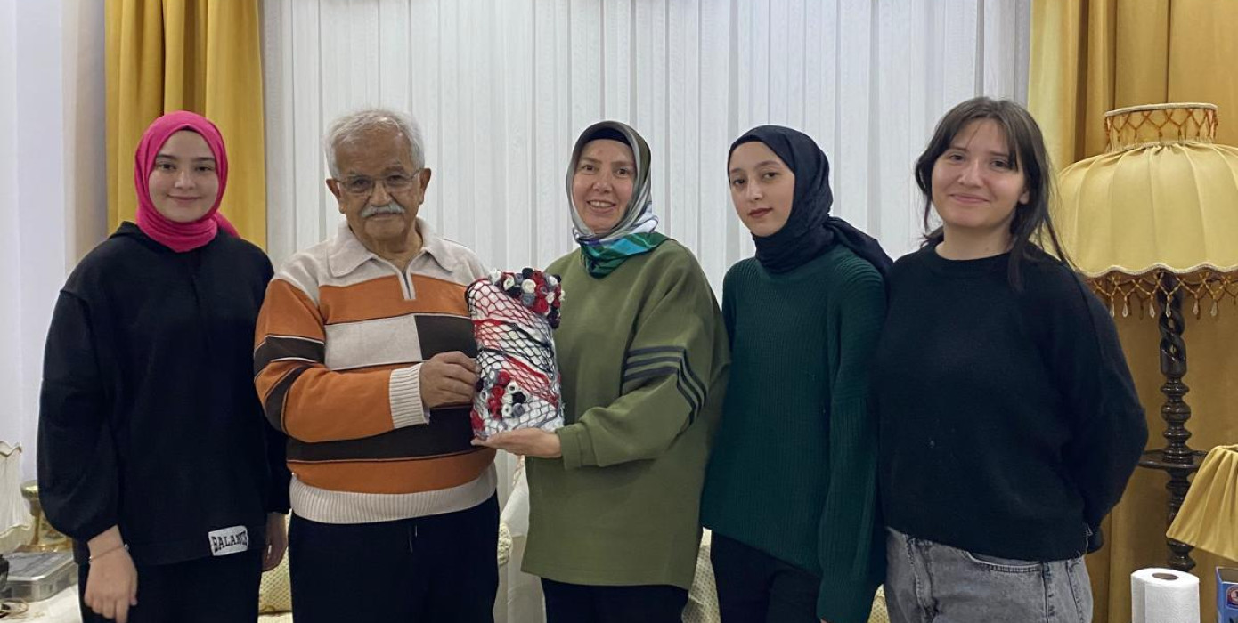 Heykelsi Tekstil Atölyesi: DPÜ Gediz MYO Öğrencilerinden Sürdürülebilir Tasarım Çalışması