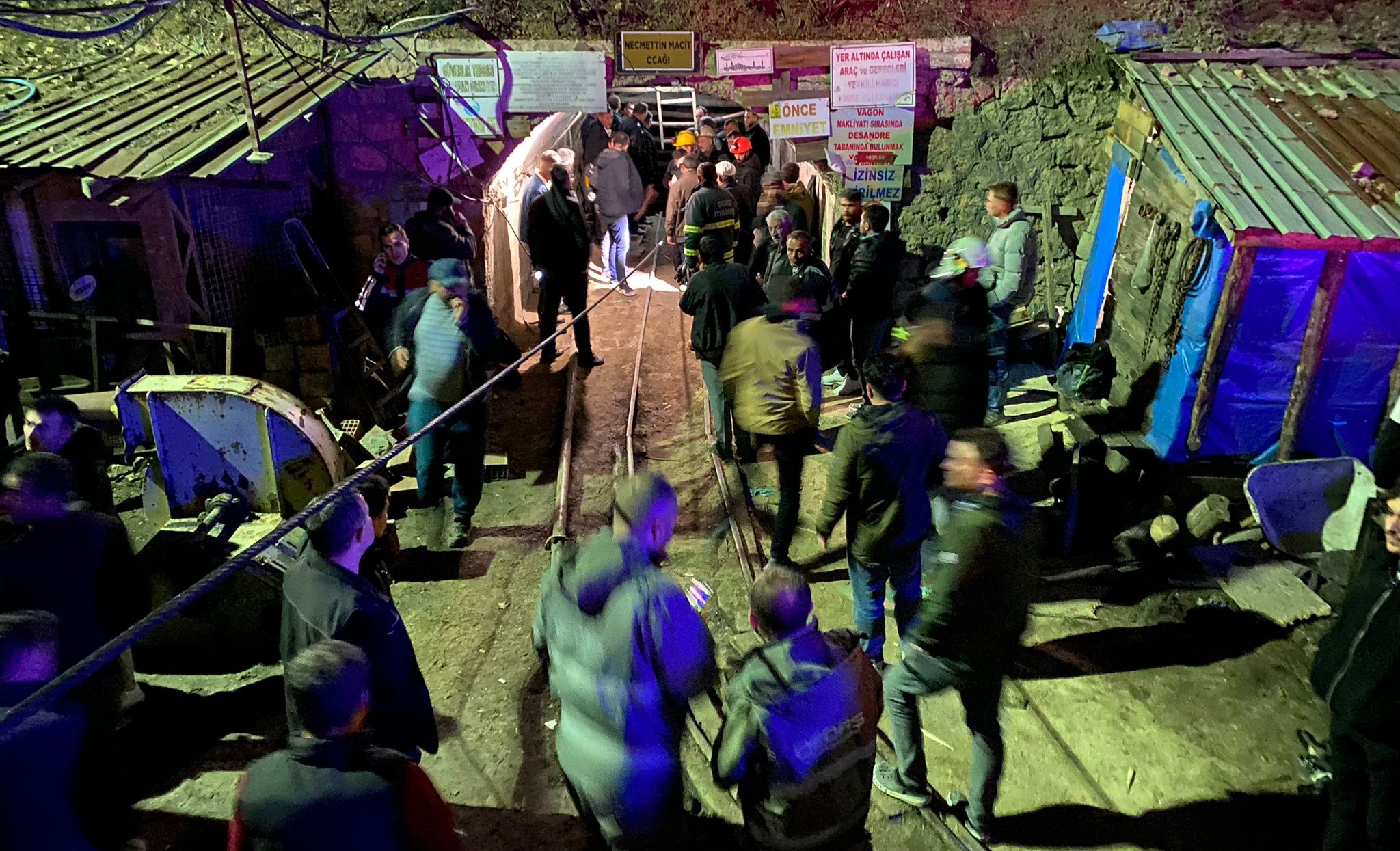 GEDİZ’DE MADENCİLER TABURCU EDİLİYOR