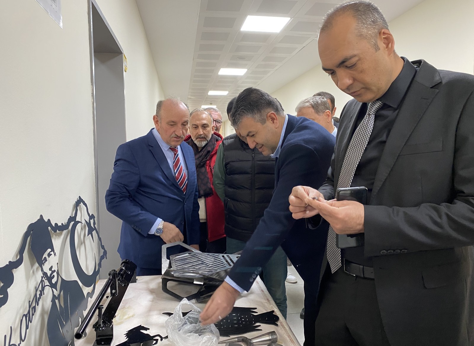 Gediz’de “Okulum Üretiyor, Ülkem Kazanıyor” Sergisi: Mesleki Eğitimin Gücü Görücüye Çıktı