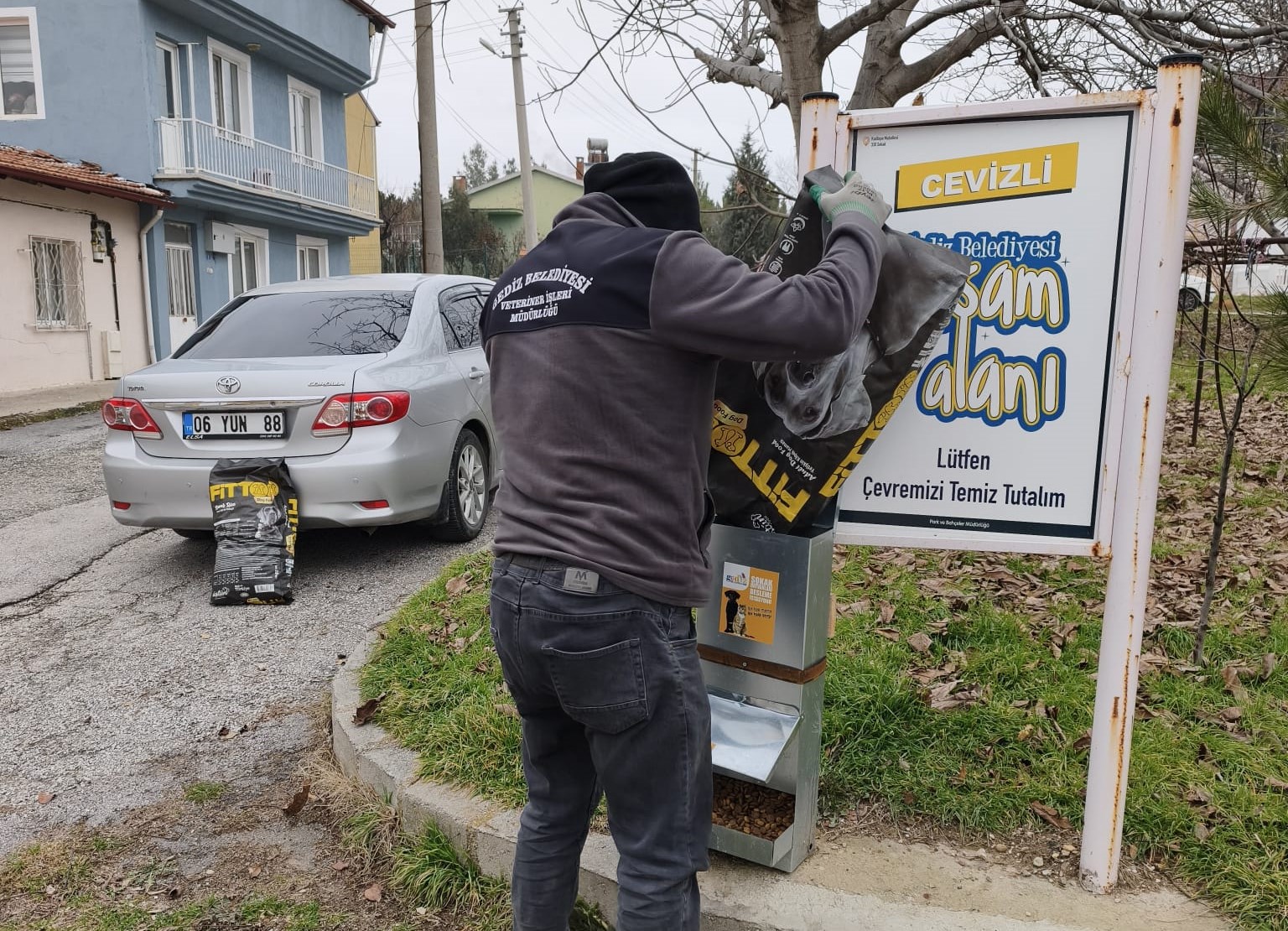 Gediz’de Can Dostlarına Şefkat Eli: Belediye Kış Mesaisinde
