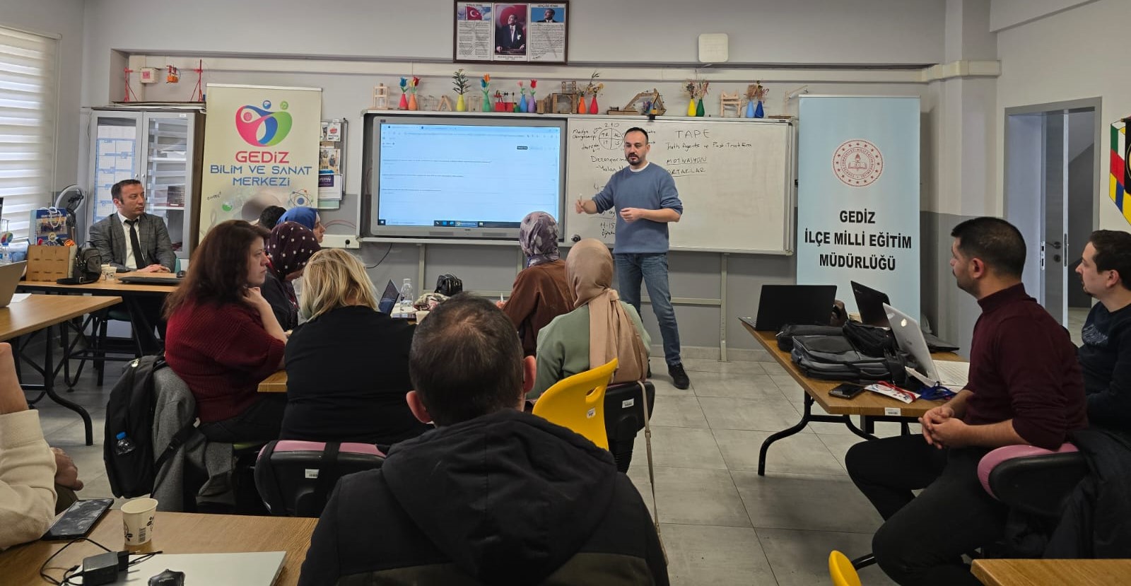 Gediz’de Proje Maratonu Tamamlandı: Öğretmenler Avrupa Projelerine Hazır