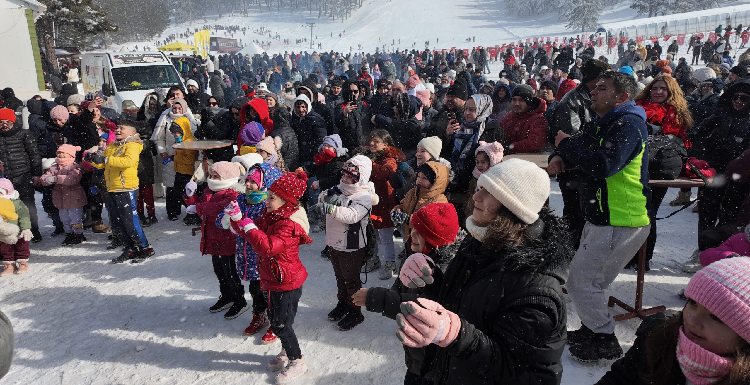 Gedizli Çocuklar Murat Dağına Akın Etti