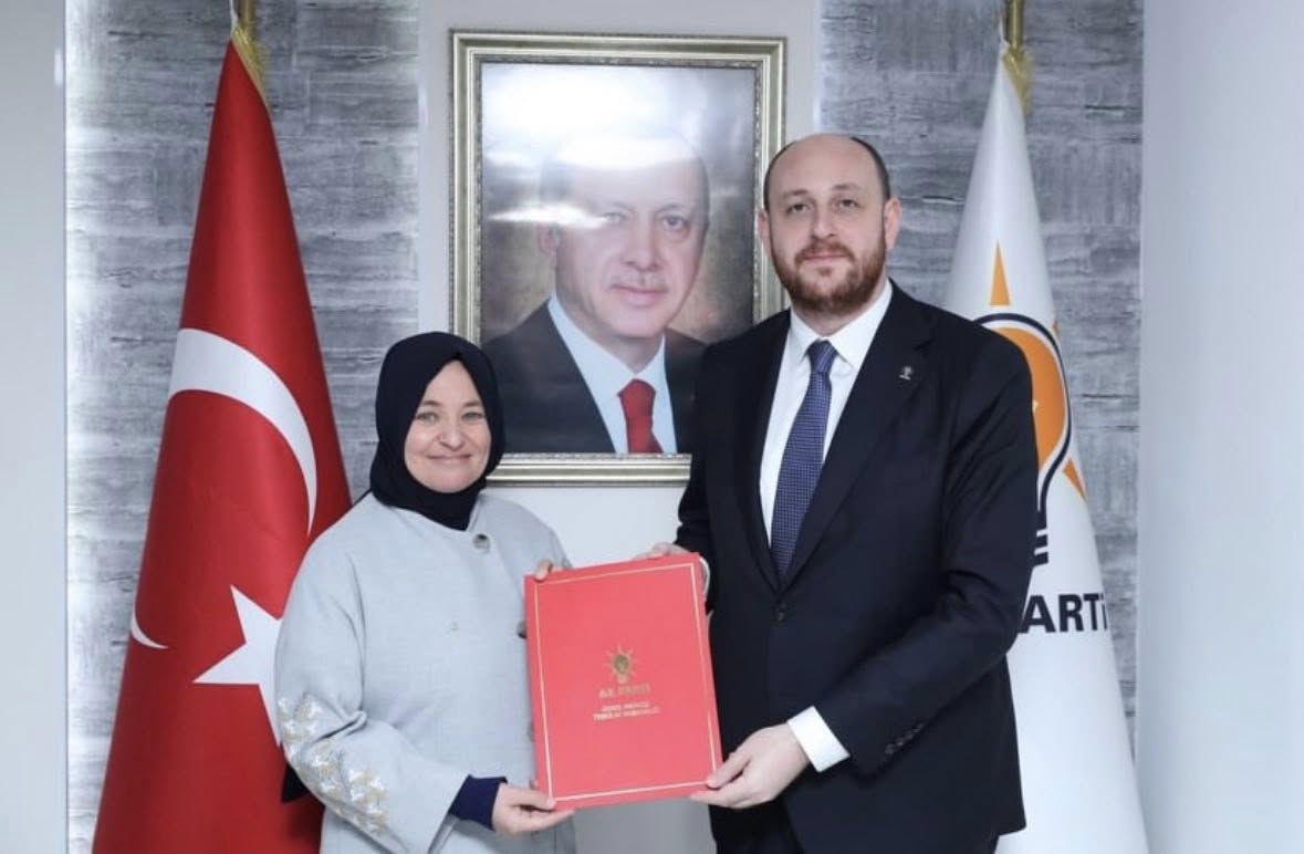 AK Parti Gediz İlçe Teşkilatı’nda Şule Bilgili Dönemi Başladı