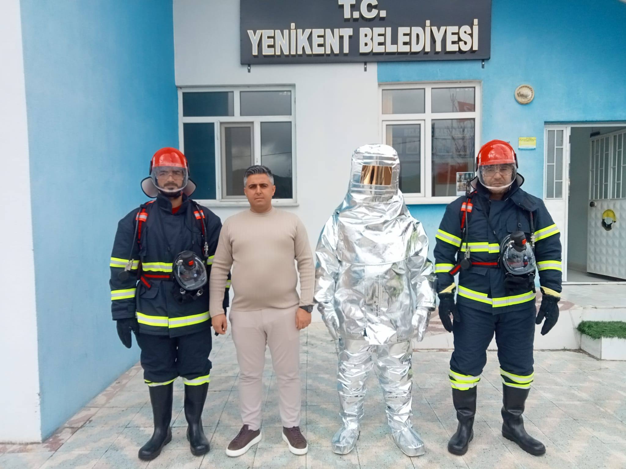 Yenikent’te Güvenlik Zirvede: İtfaiye Ekibine Tam Donanımlı Modern Ekipman Desteği!
