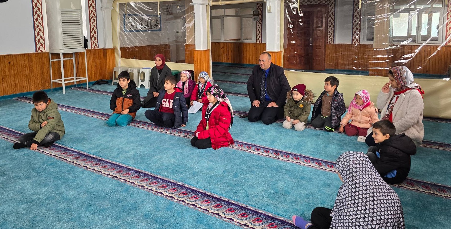 Gediz’de “Maarifin Kalbinde Ramazan” Coşkusu: Öğrenciler Hem Paylaşıyor Hem Öğreniyor