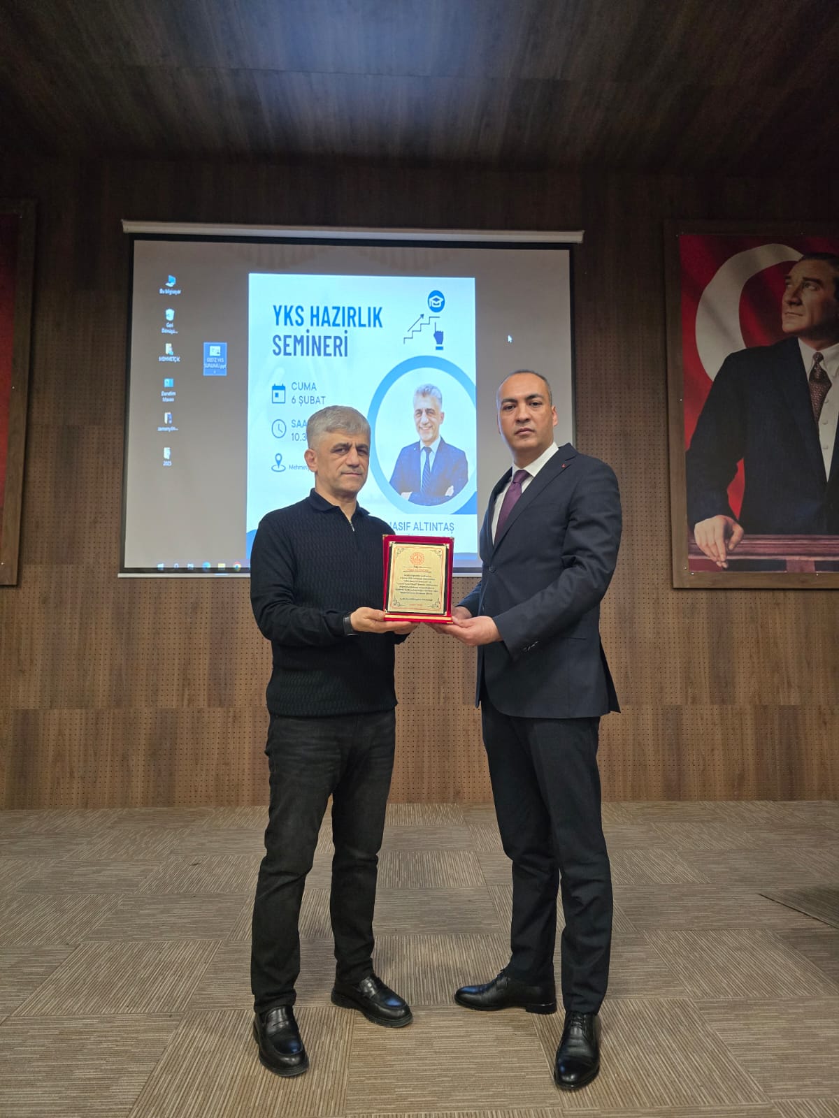 Gedizli Gençlerin YKS Maratonuna Dev Destek: Eğitimci Yazar Nasıf Altıntaş’tan Moral Deposu