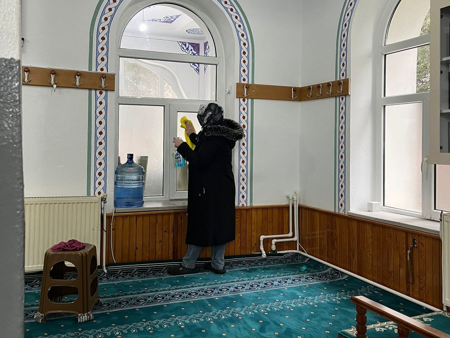 Gediz’de Camiler Ramazan’a Hazırlanıyor: İbadethanelerde Kapsamlı Temizlik Seferberliği