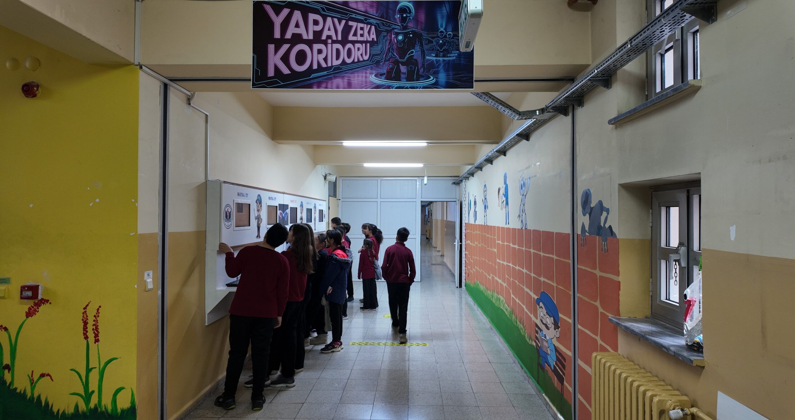 DAYINLAR İLKOKULU VE ORTAOKULU EĞİTİMİ  TEKNOLOJİYLE KORİDORLARA TAŞIDI