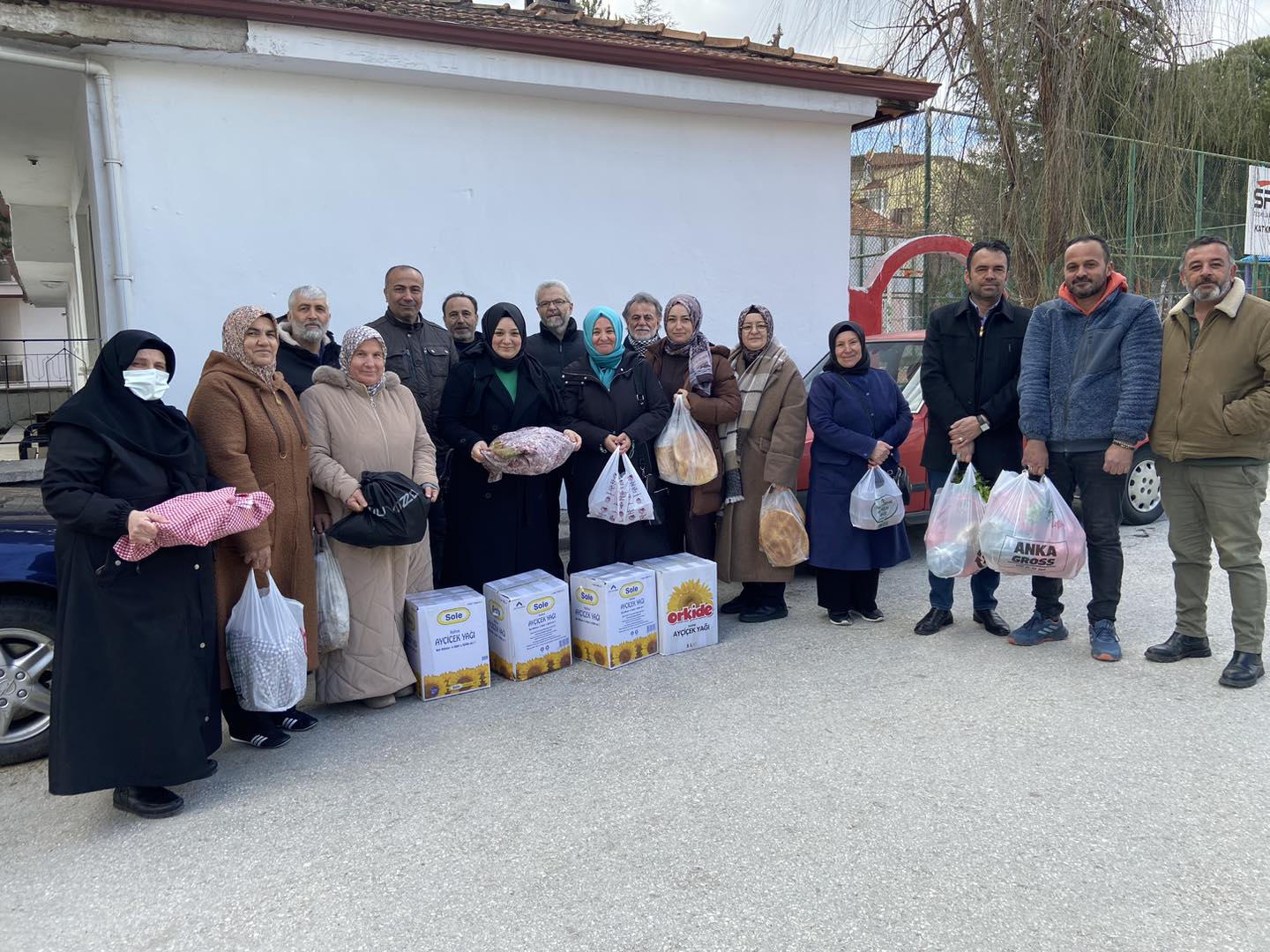 Gediz’de AK Parti’den “Gönül Sofraları”: Ramazan Bereketi Hanelere Taşınıyor