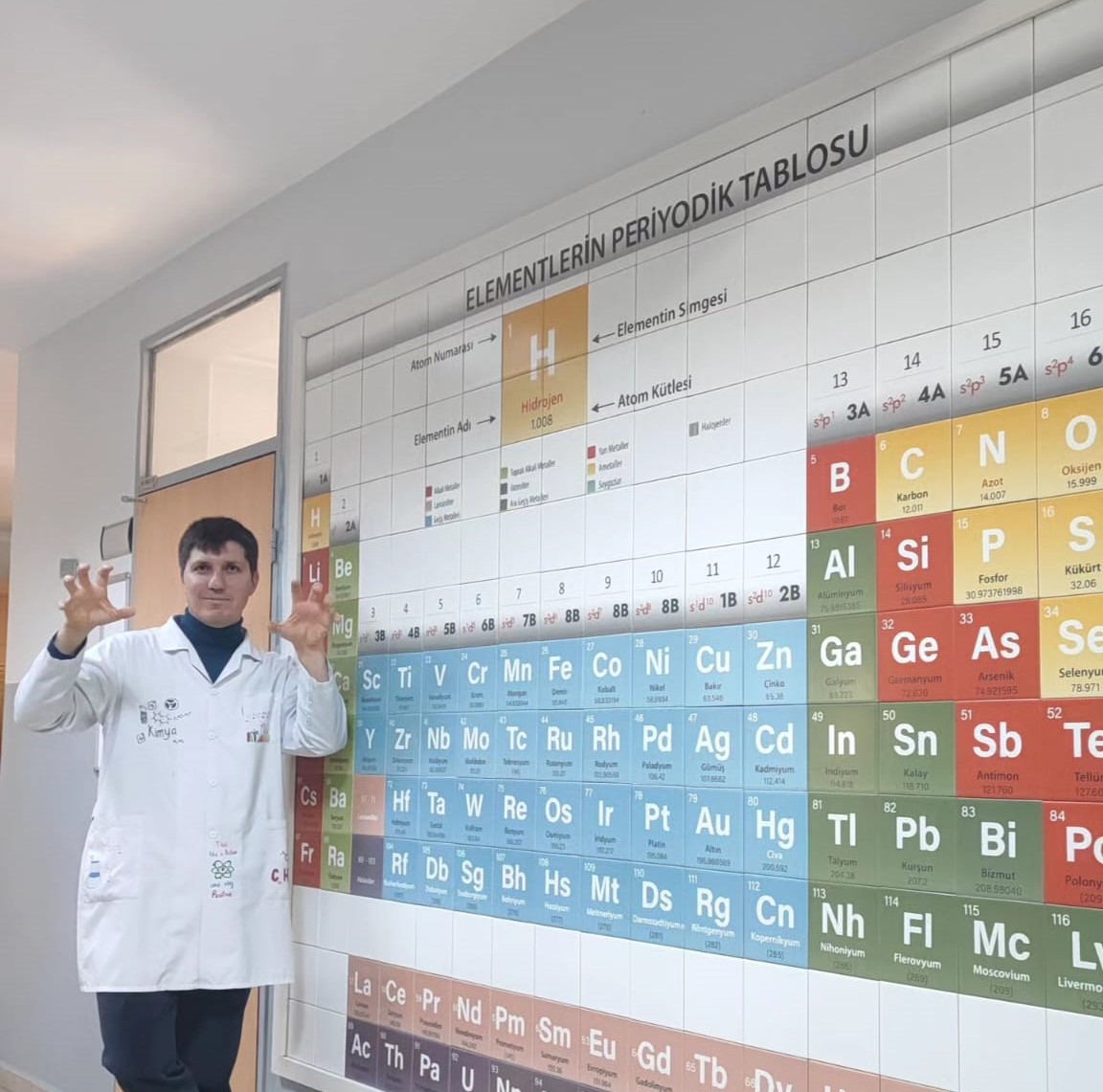 Kimya Dersini Sevdiren İsim: “Simyacı” Sebahattin Yılmaz Dijitalde Devleşiyor