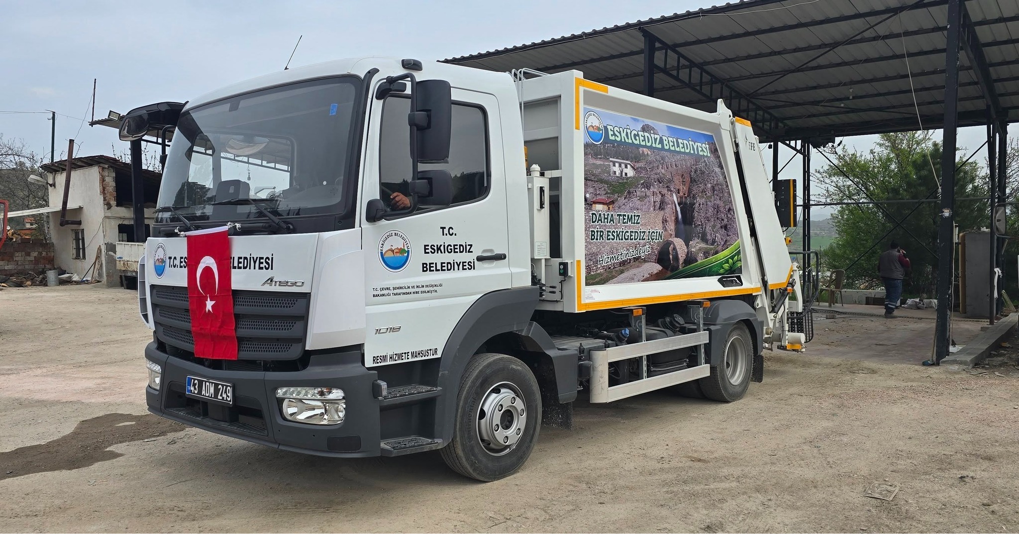Eskigediz Araç Filosuna Taze Kan: Modern Çöp Kamyonu Hizmete Başladı