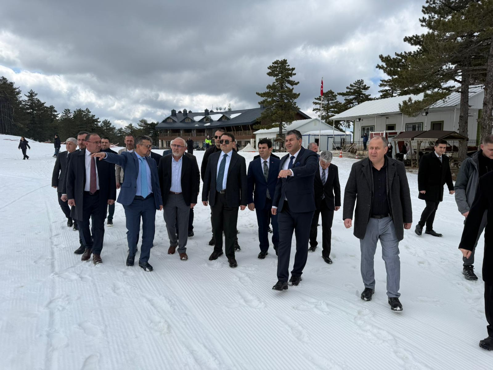 Gediz’in Turizm Meşalesi Murat Dağı’nda Üst Düzey İnceleme: Geleceğin Projeleri Masaya Yatırıldı