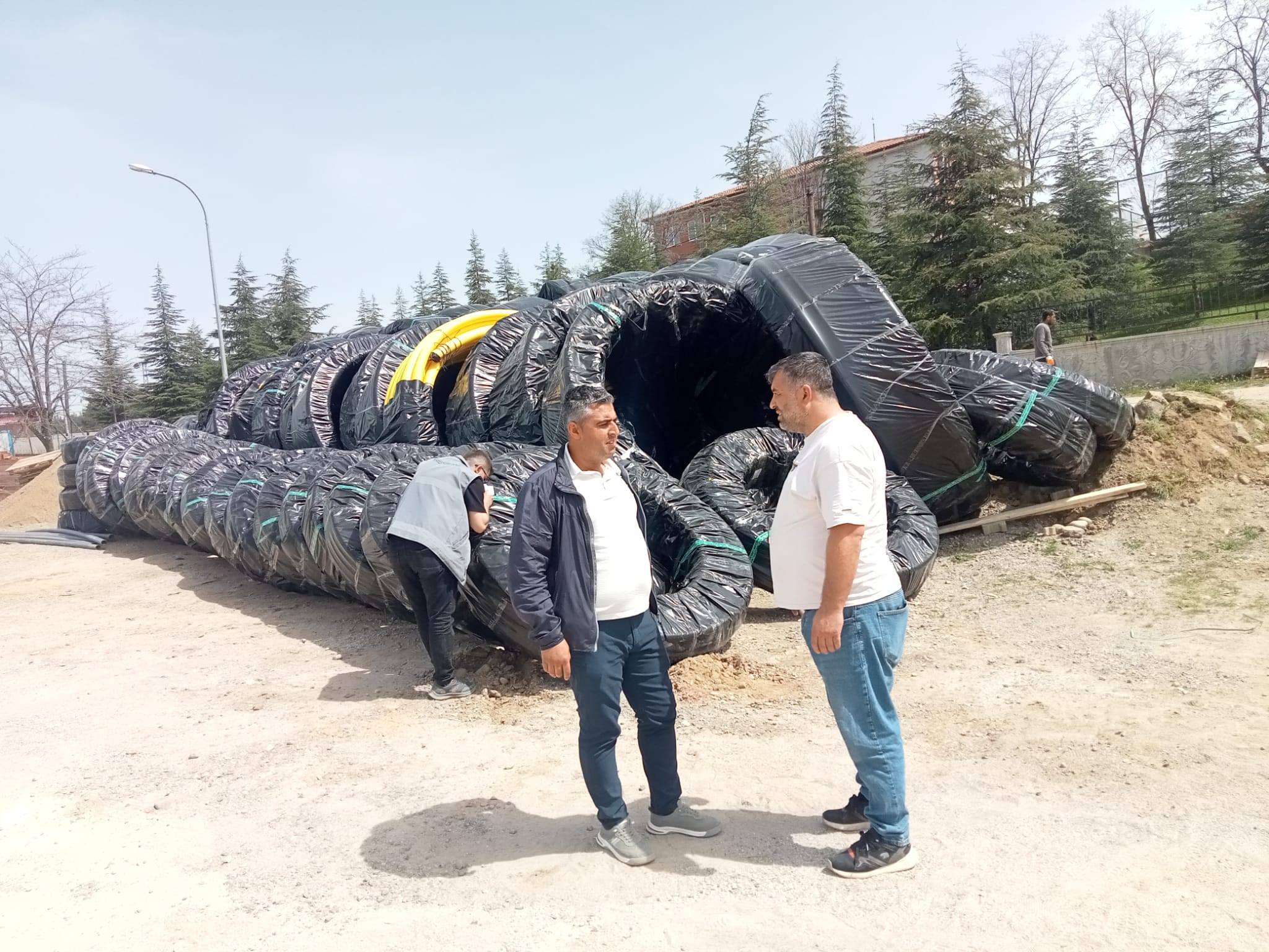 Yenikent’te Doğalgaz Meşalesi Yanıyor: İlk Borular Sahaya İndi