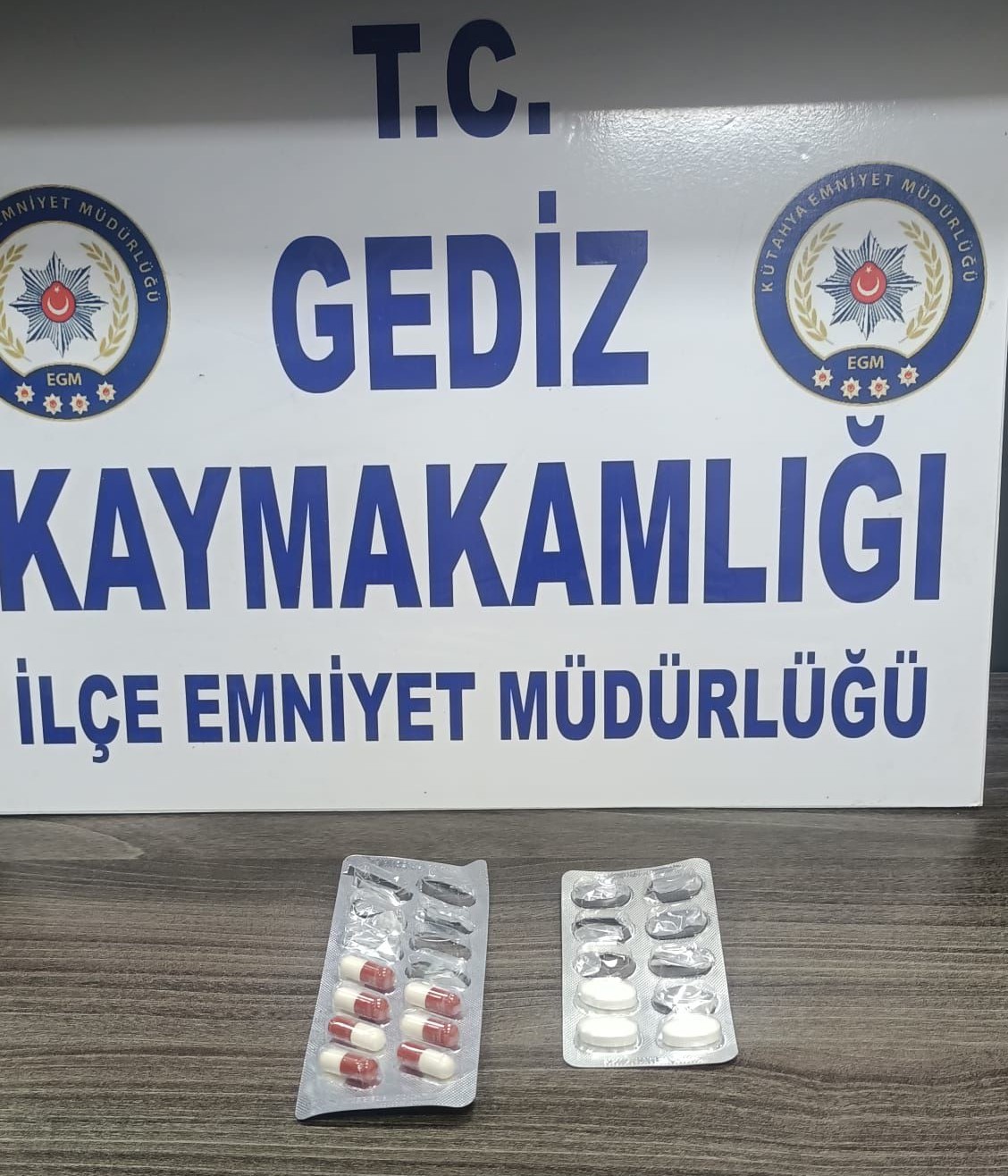 GEDİZ POLİSİNDEN UYUŞTURUCUYA GEÇİT YOK