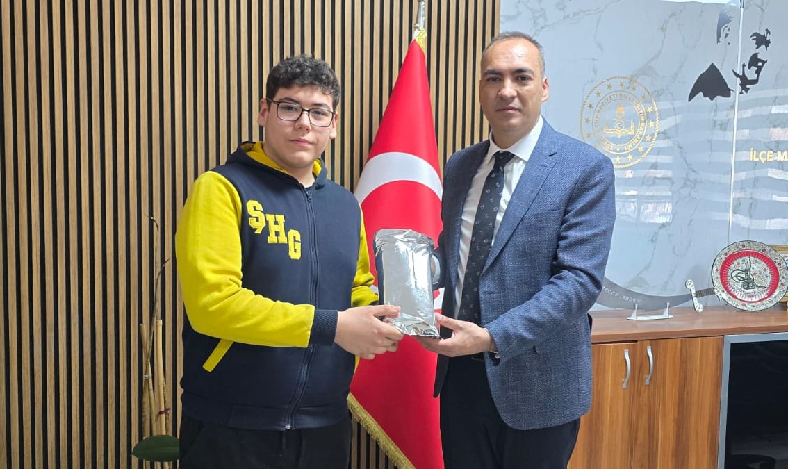 Gediz’den İngiltere’ye Hız Yolculuğu: Ahmet Furkan Yiğit Dünya Finallerinde!