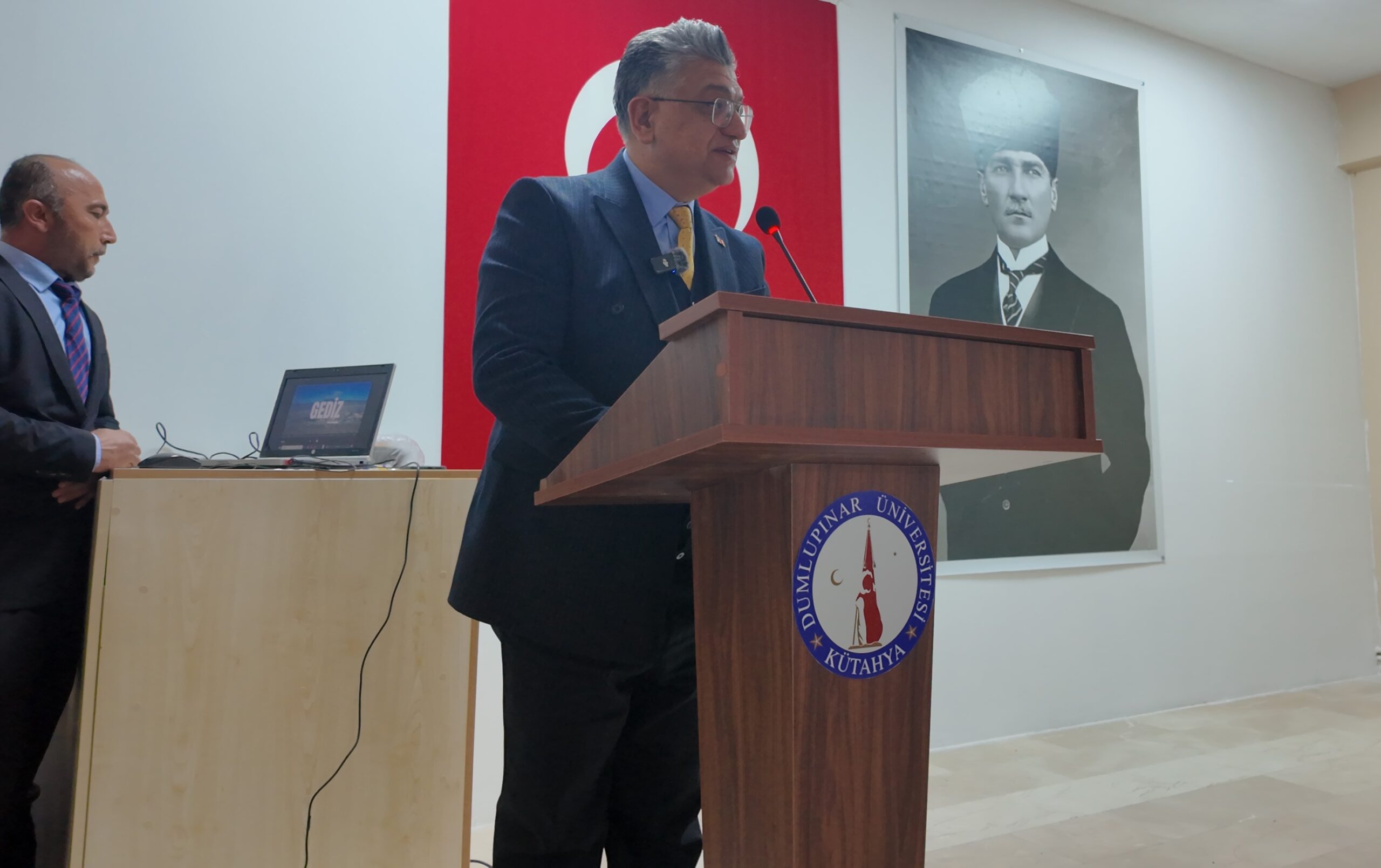 Gediz Çalıştayı’nda Deprem Gerçeği: “Yatay Mimari ve Güvenli Şehirler Önceliğimiz Olmalı”