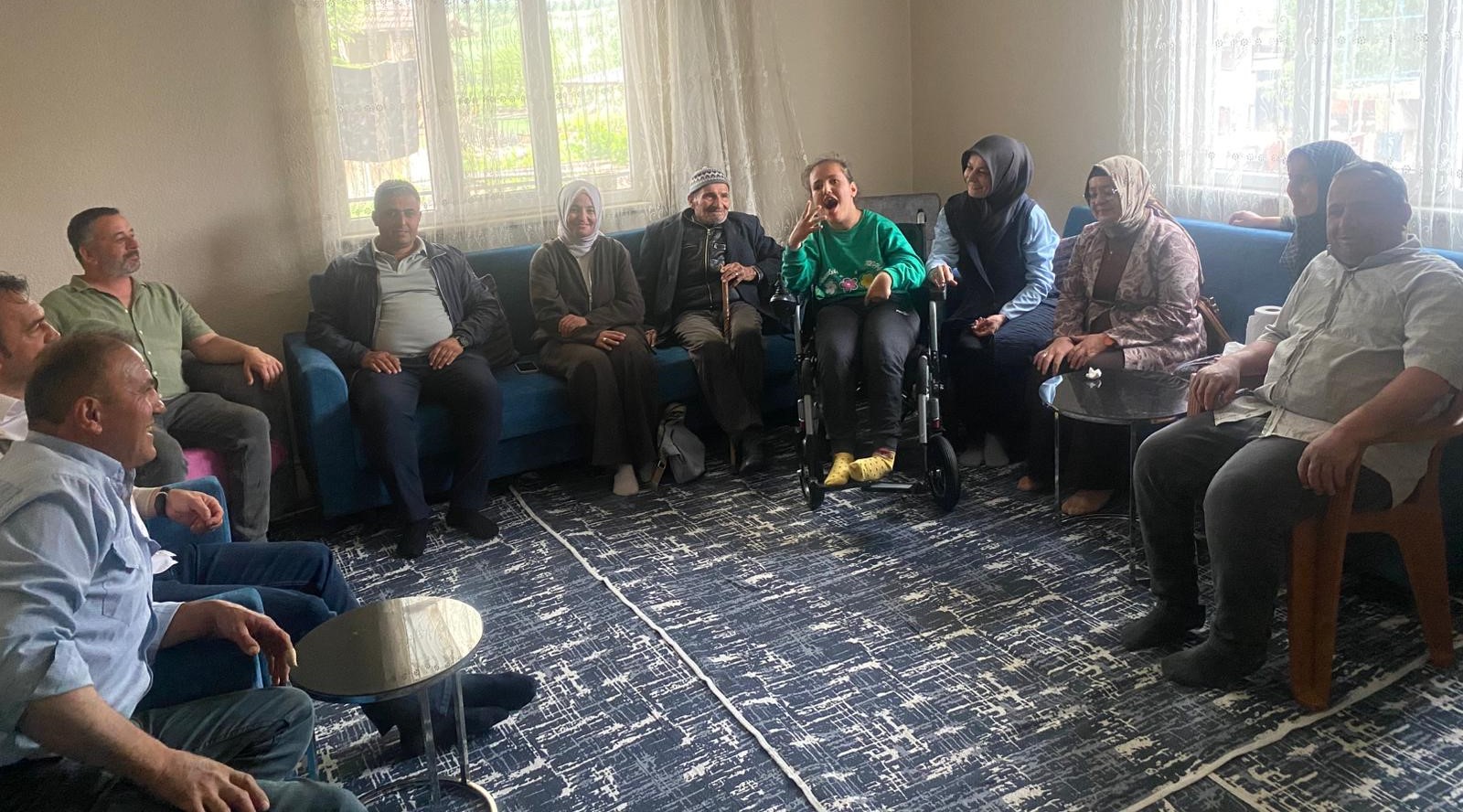 AK Parti Heyetinden Yenikent’e Çıkarma: Hem İstişare Hem Gönül Alıcı Dokunuş