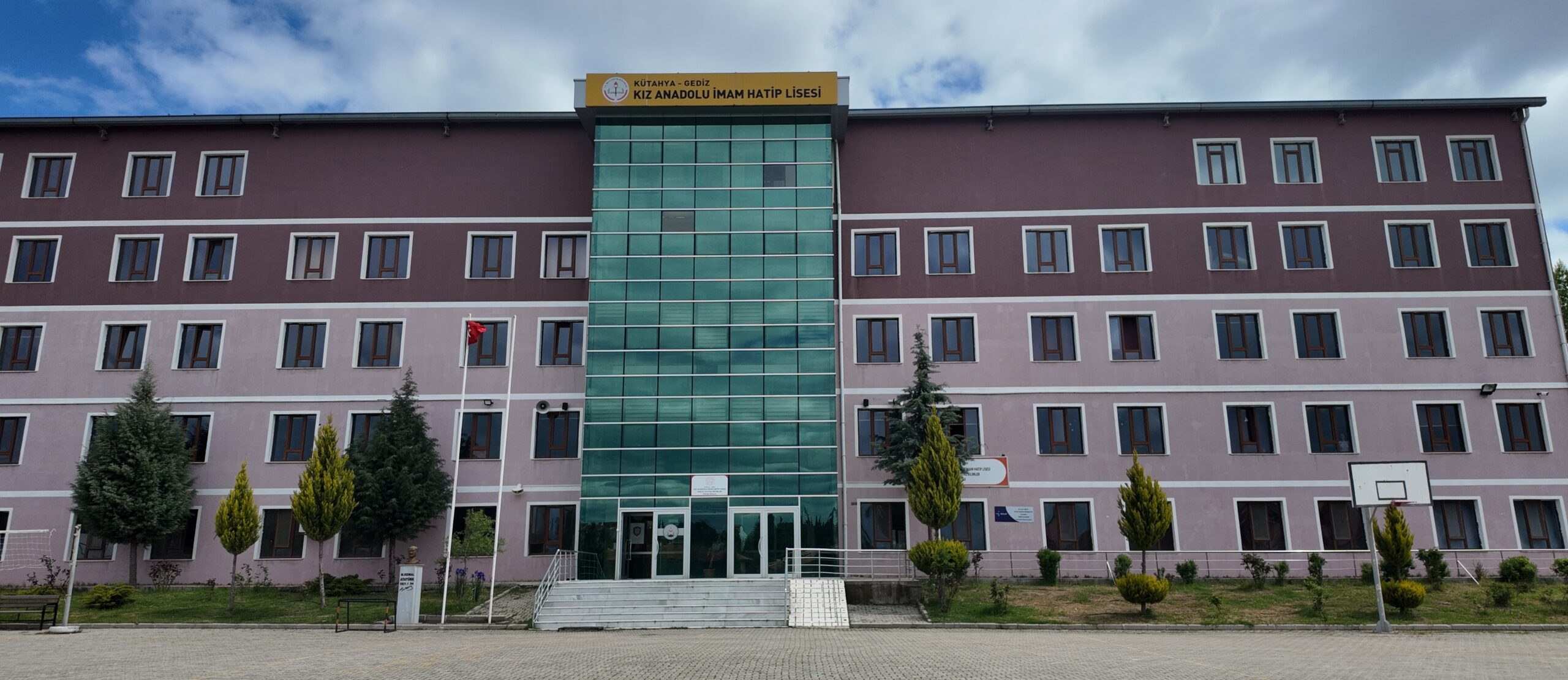 Gediz’de Eğitim Altyapısı Güçleniyor: Üç Lise Bünyesinde Yeni Ortaokullar Açılıyor