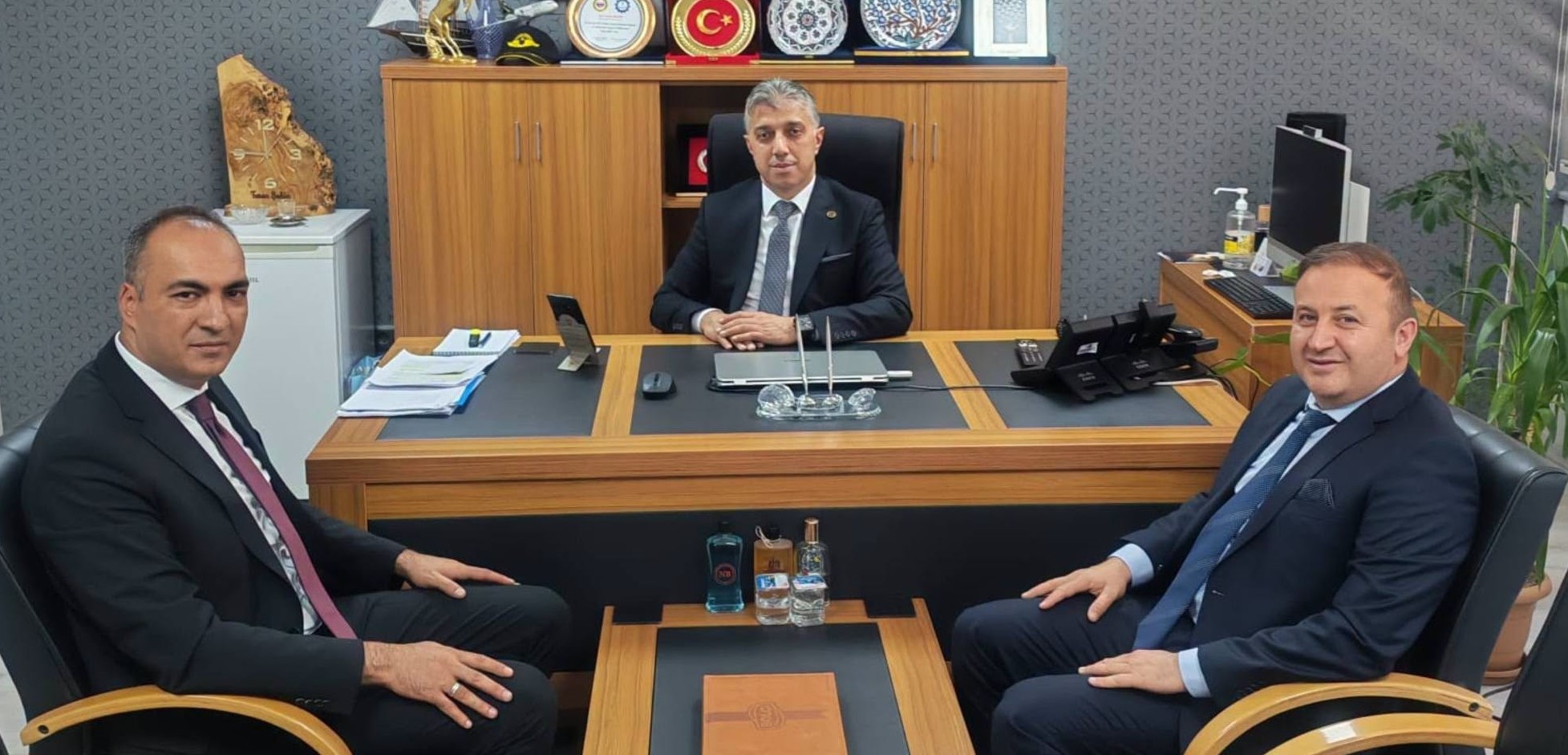 Gediz’in Eğitim Geleceği İçin Ankara Çıkarması: MEB Kurmaylarıyla Kritik Görüşmeler Gerçekleştirildi